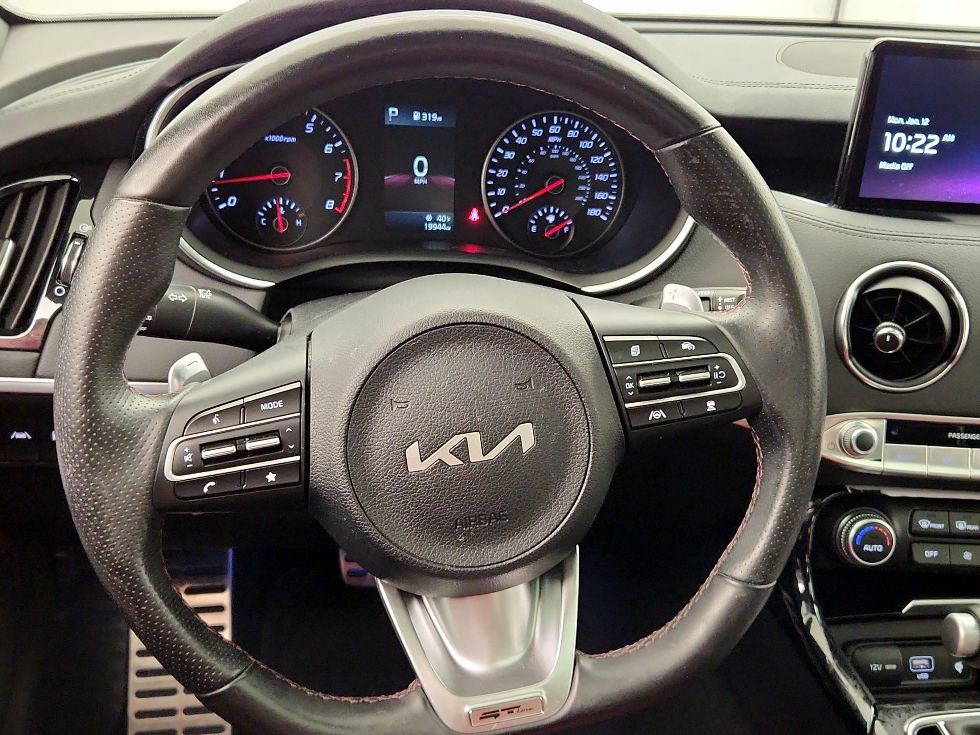 Thumbnail: 2023 Kia Stinger - 10