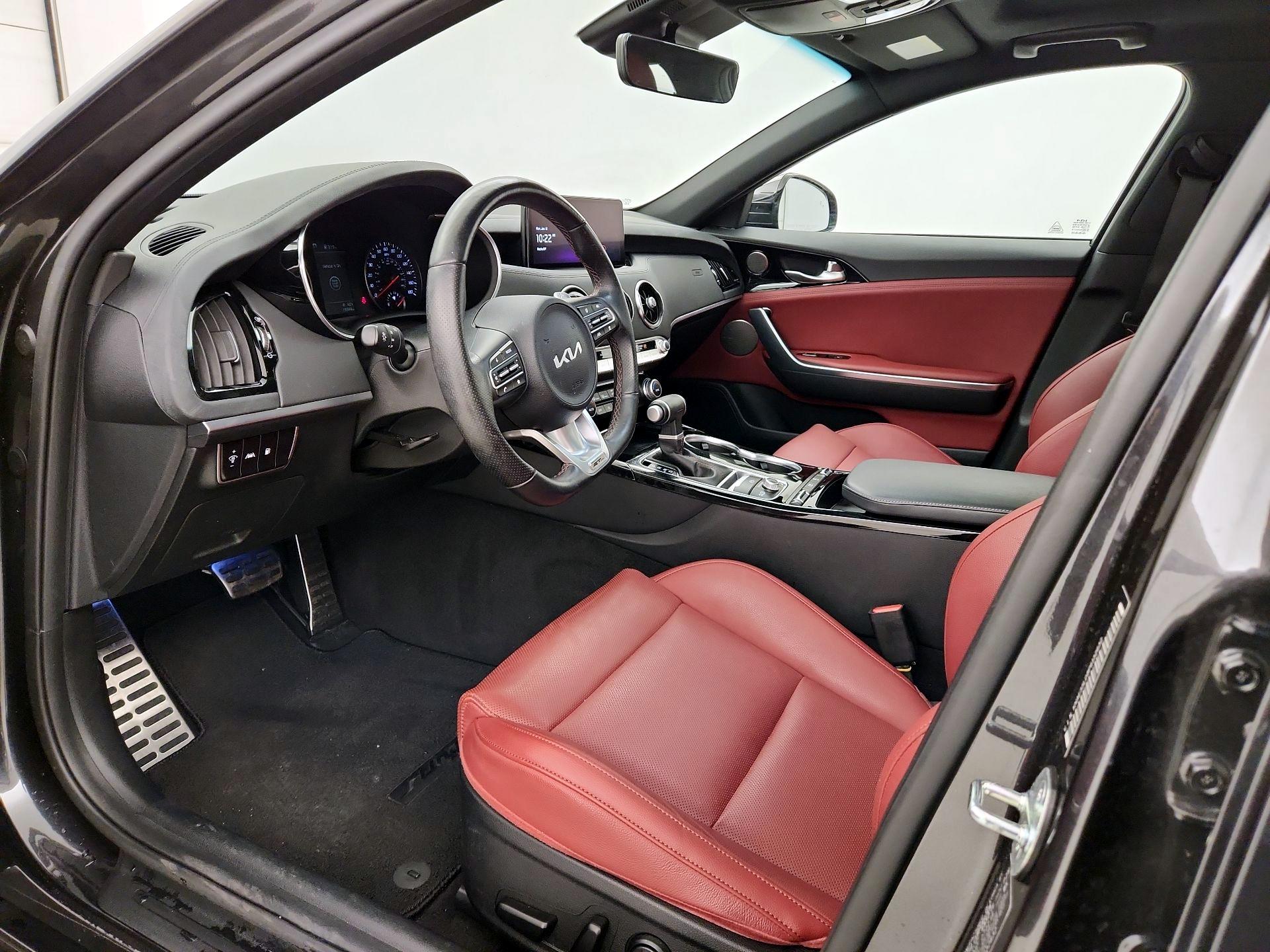 Thumbnail: 2023 Kia Stinger - 11