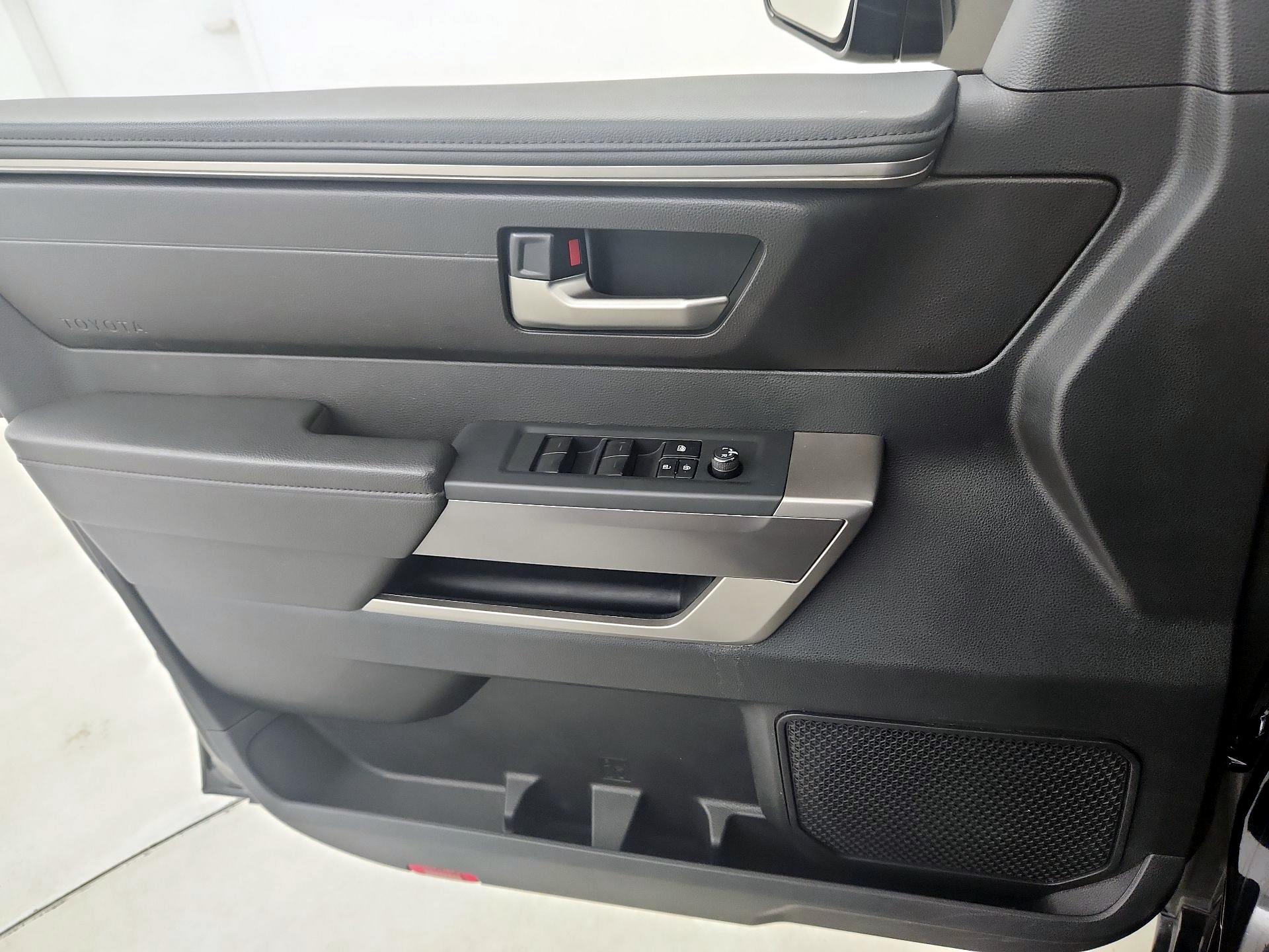 Thumbnail: 2022 Toyota Tundra - 12