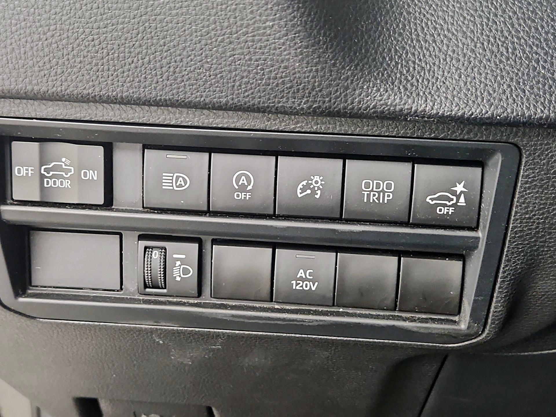 Thumbnail: 2022 Toyota Tundra - 13