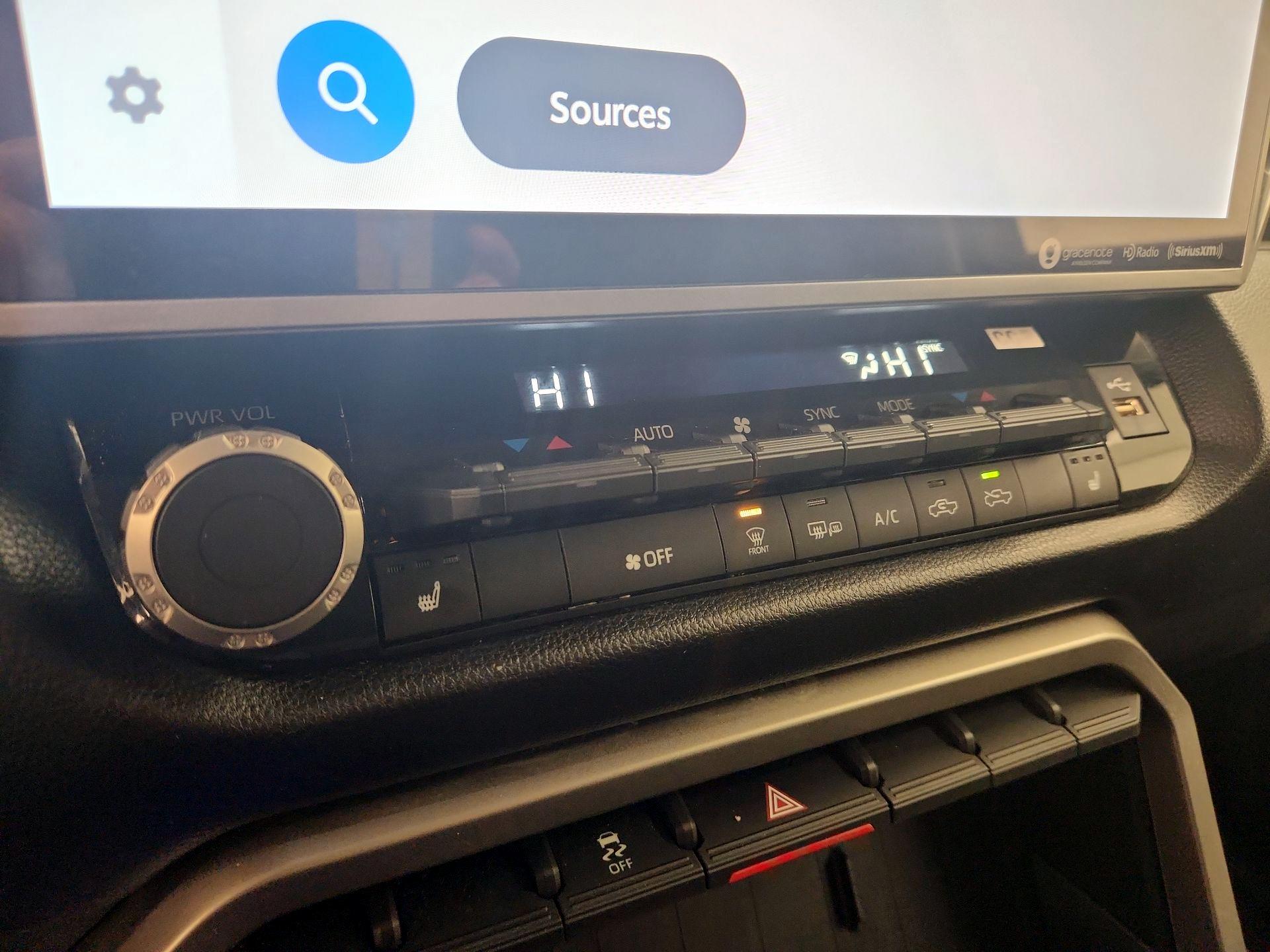 Thumbnail: 2022 Toyota Tundra - 16