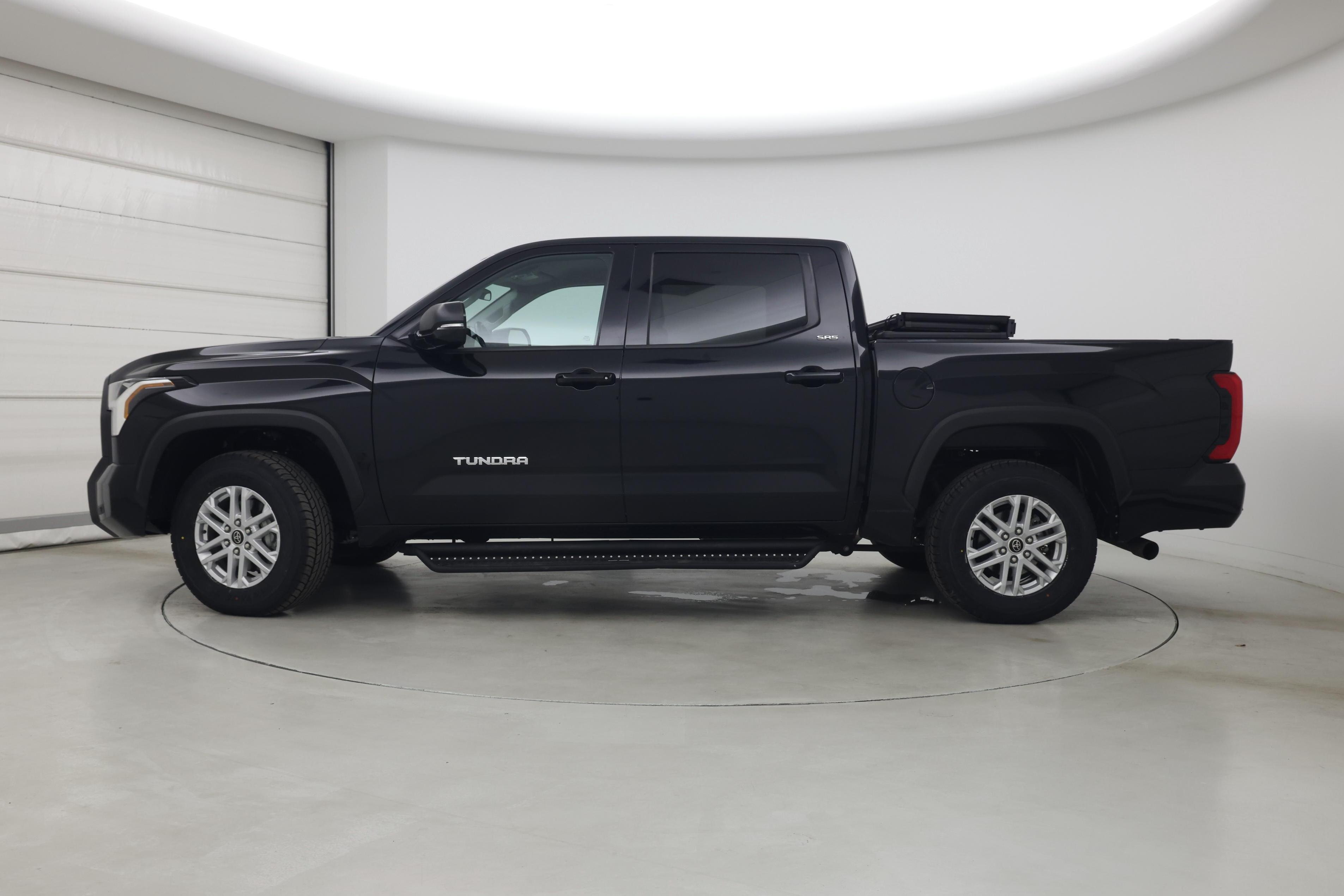 Thumbnail: 2022 Toyota Tundra - 3