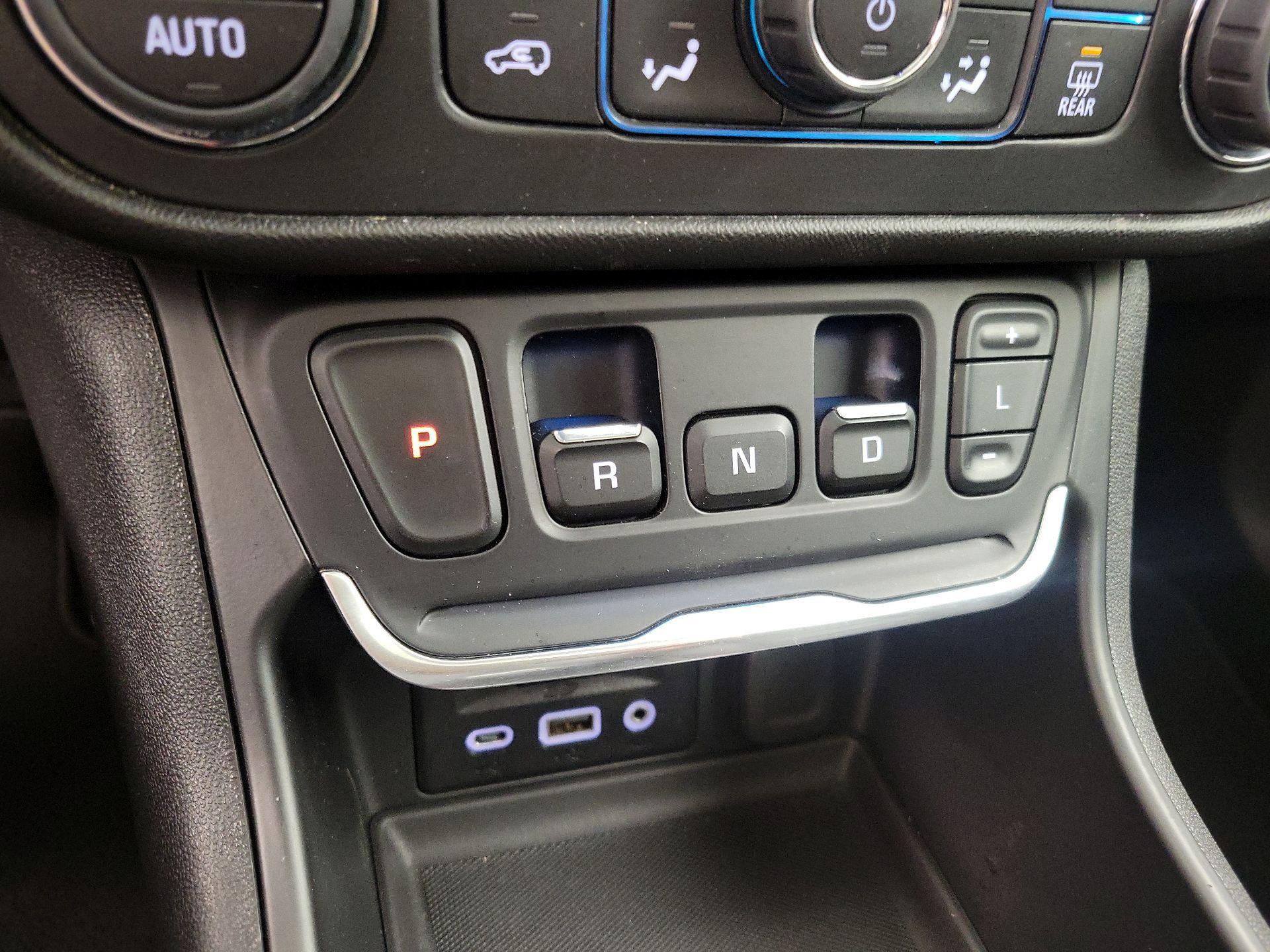 Thumbnail: 2020 GMC Terrain - 18