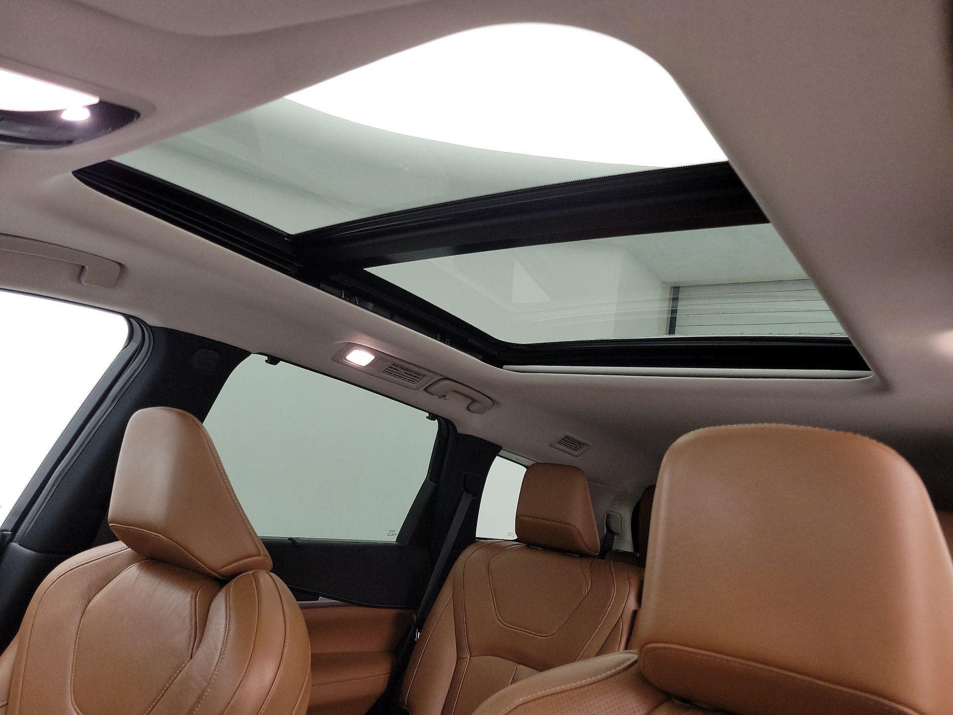 Thumbnail: 2023 INFINITI QX60 - 20