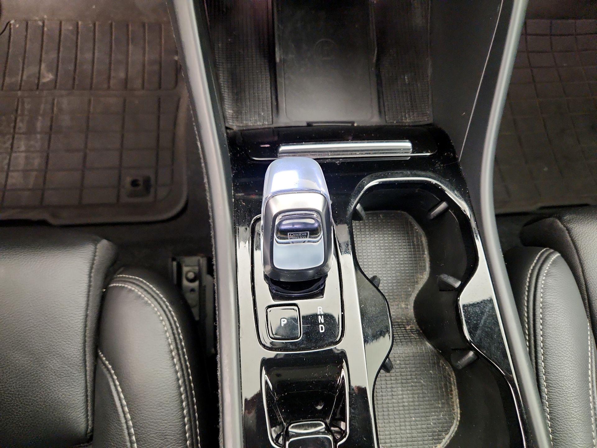 Thumbnail: 2024 Volvo XC40 - 17