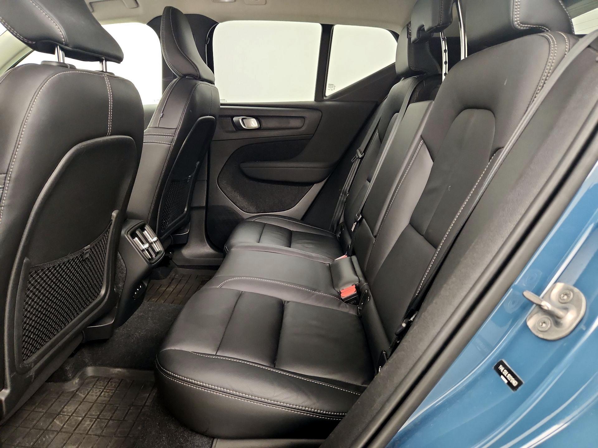 Thumbnail: 2024 Volvo XC40 - 19