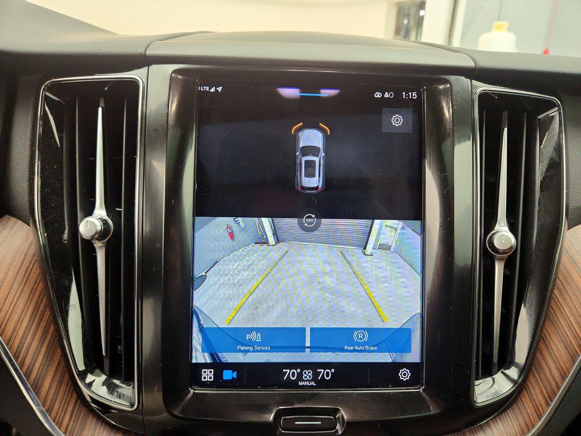 Thumbnail: 2023 Volvo XC60 - 15