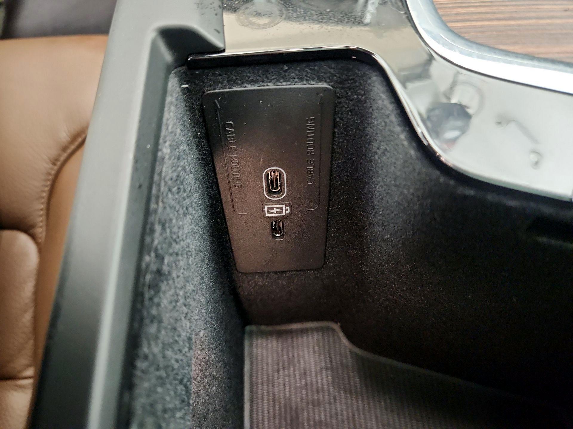 Thumbnail: 2023 Volvo XC60 - 19