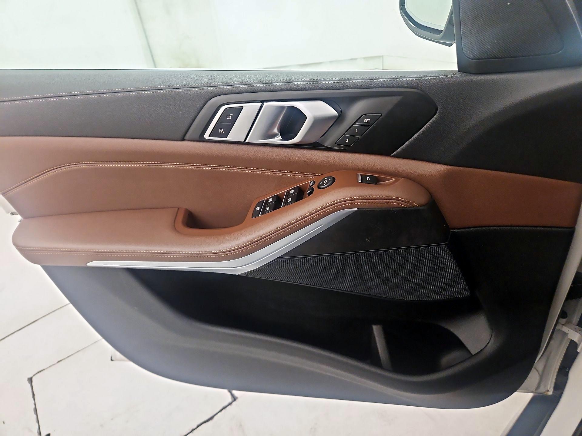 Thumbnail: 2022 BMW X5 - 12