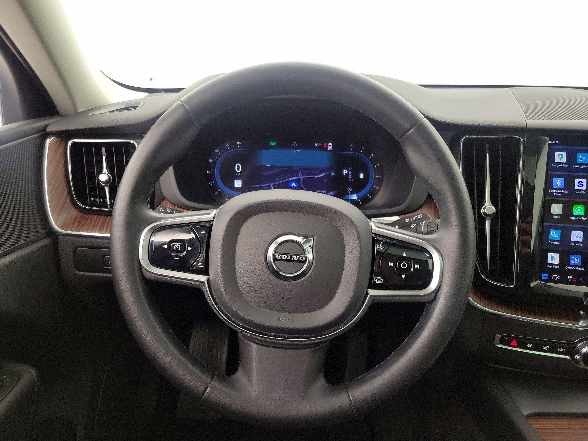 Thumbnail: 2023 Volvo XC60 - 10