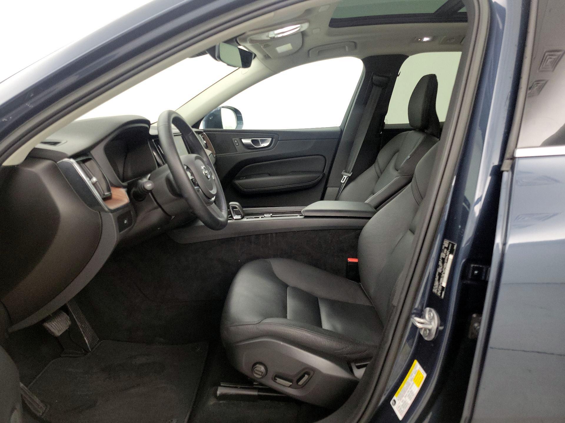 Thumbnail: 2023 Volvo XC60 - 11