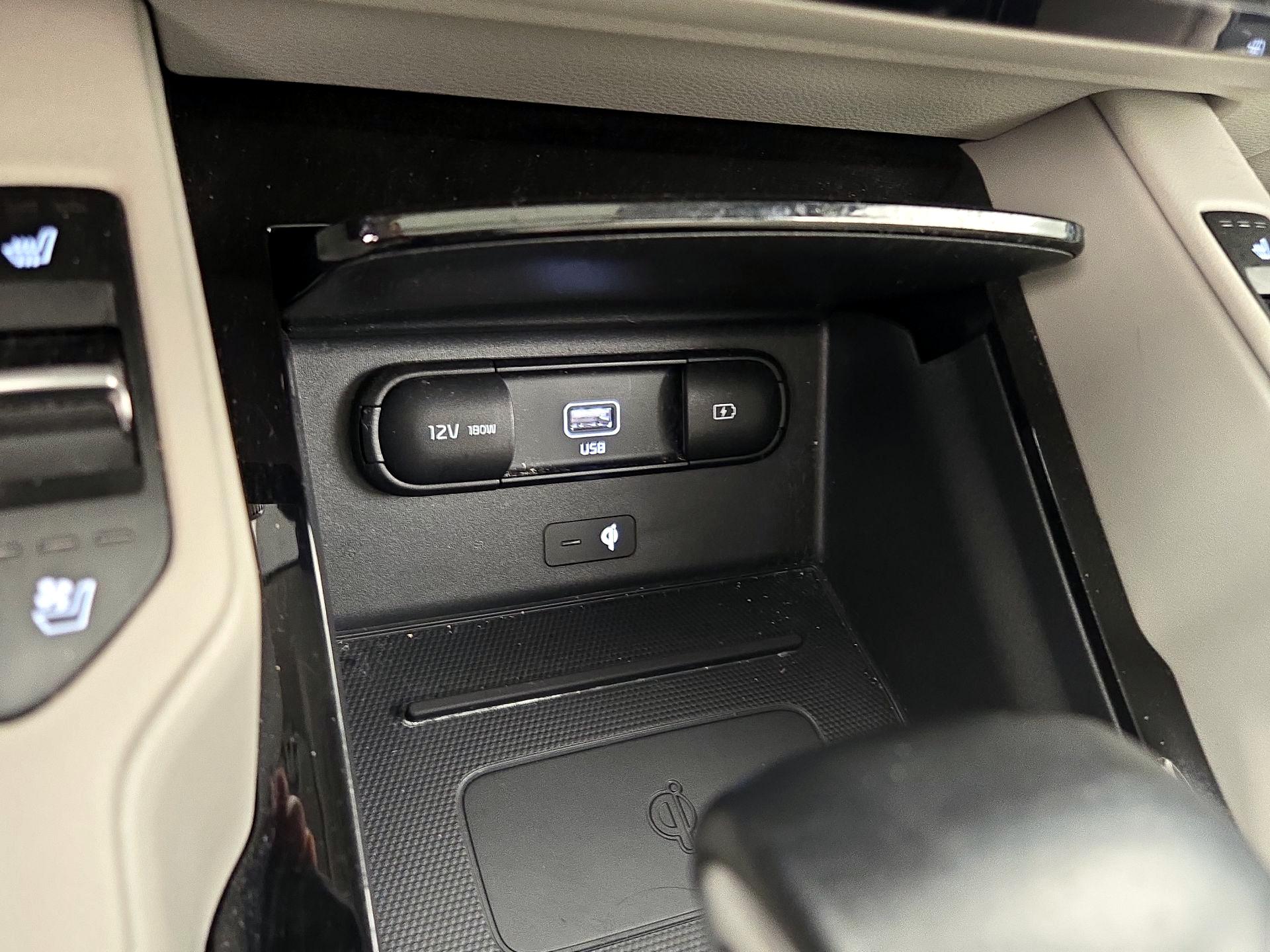 Thumbnail: 2022 Kia Telluride - 19