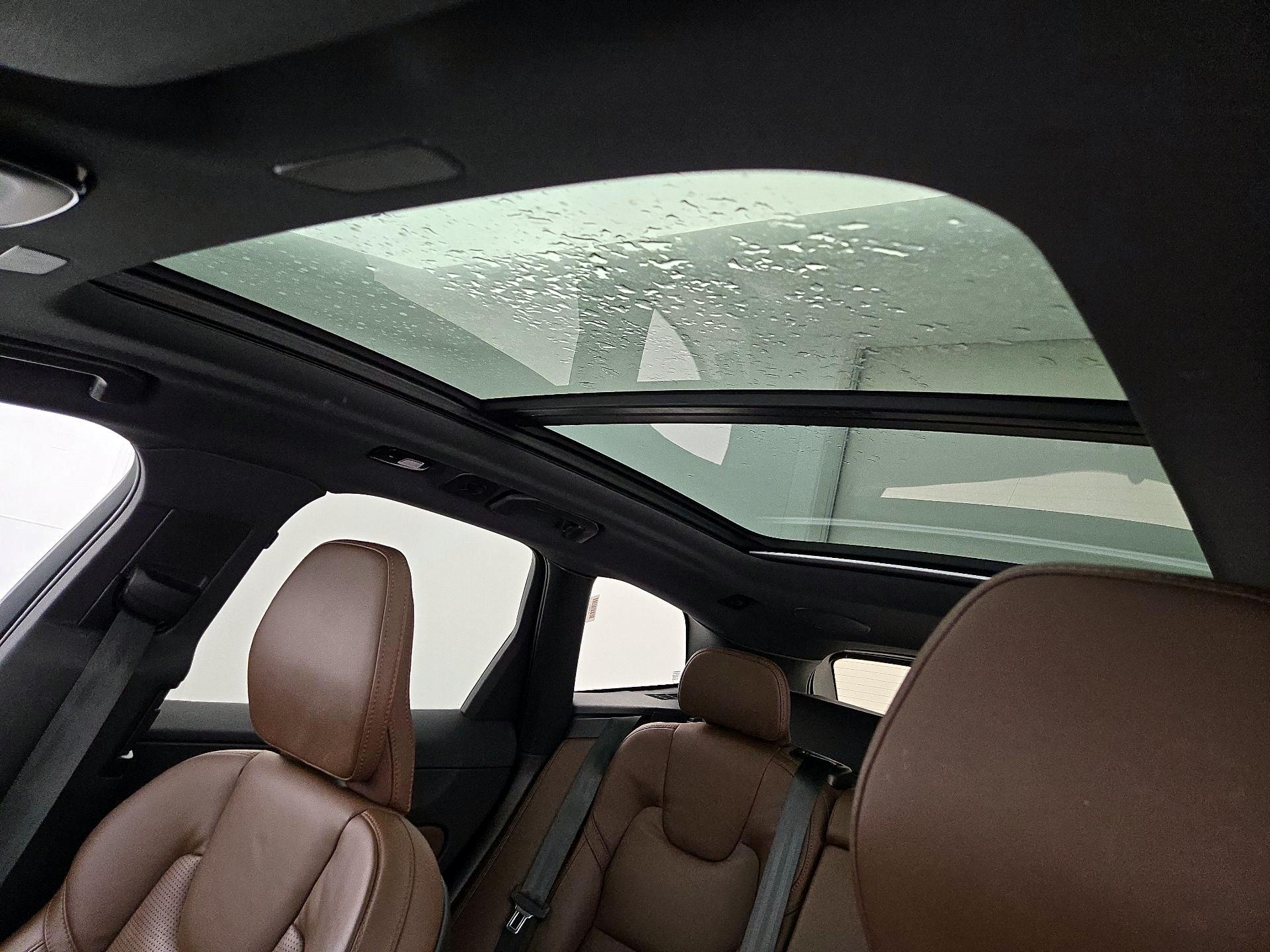 Thumbnail: 2023 Volvo XC60 - 20