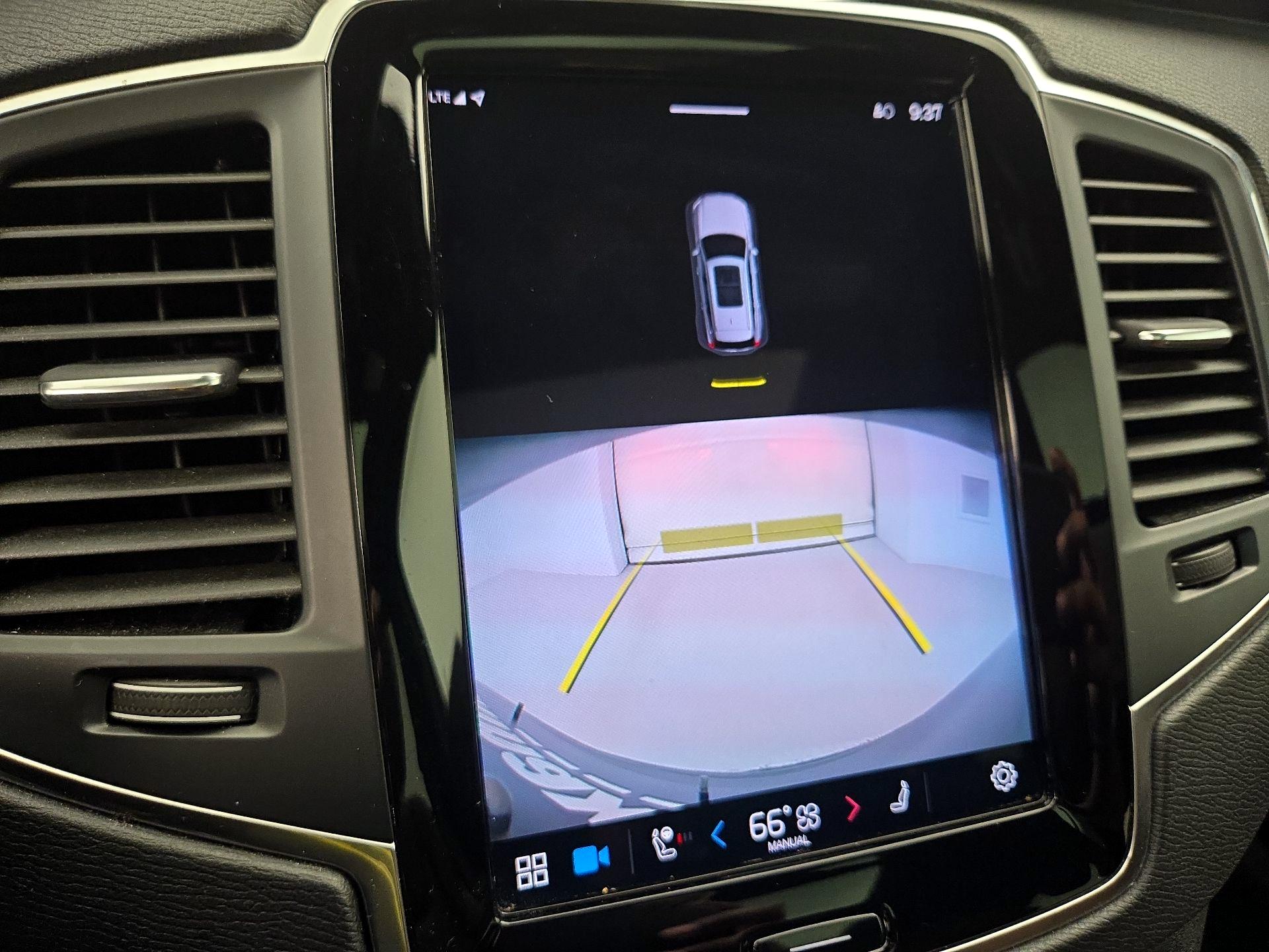 Thumbnail: 2023 Volvo XC90 - 15