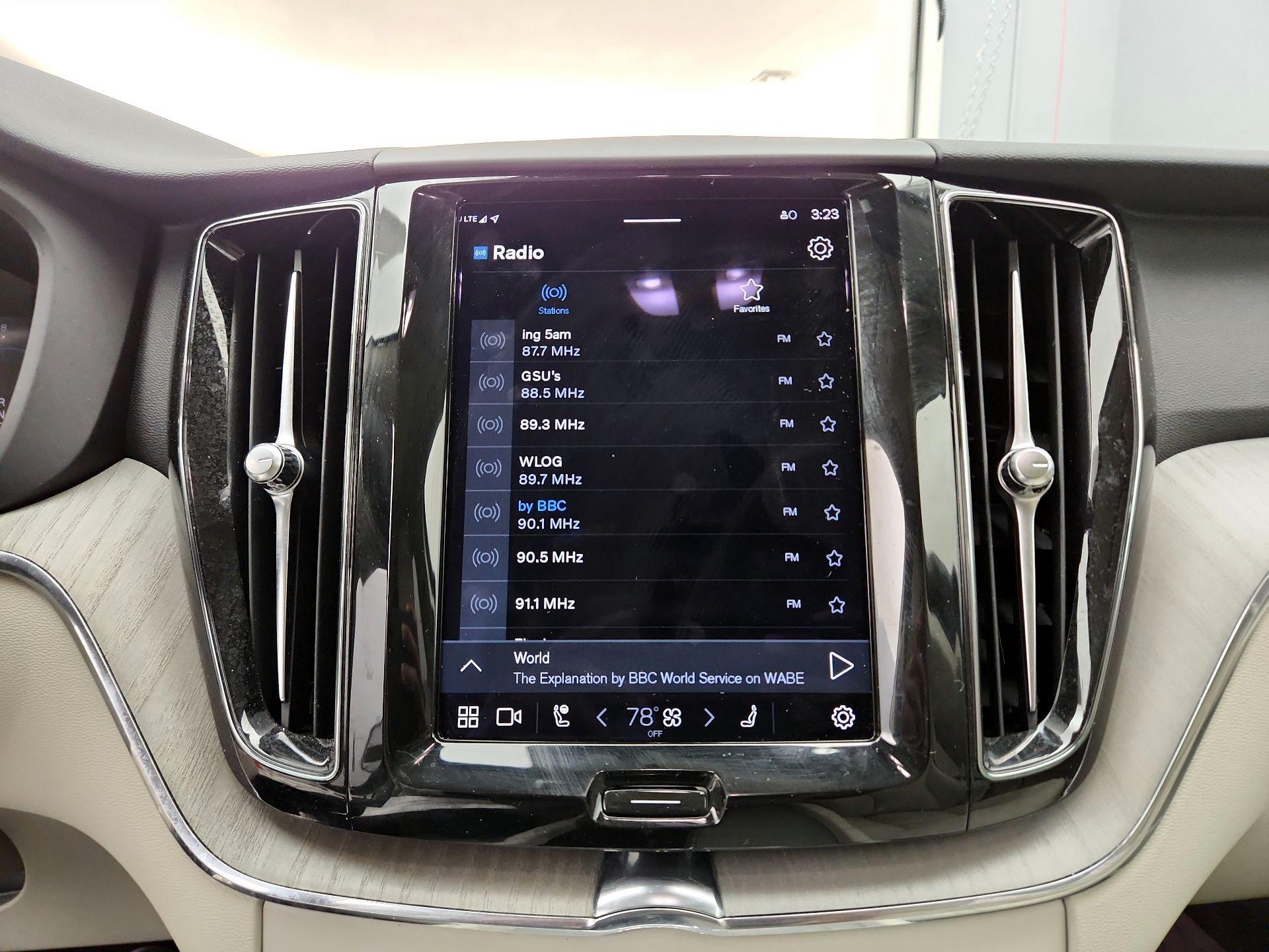 Thumbnail: 2023 Volvo XC60 - 15