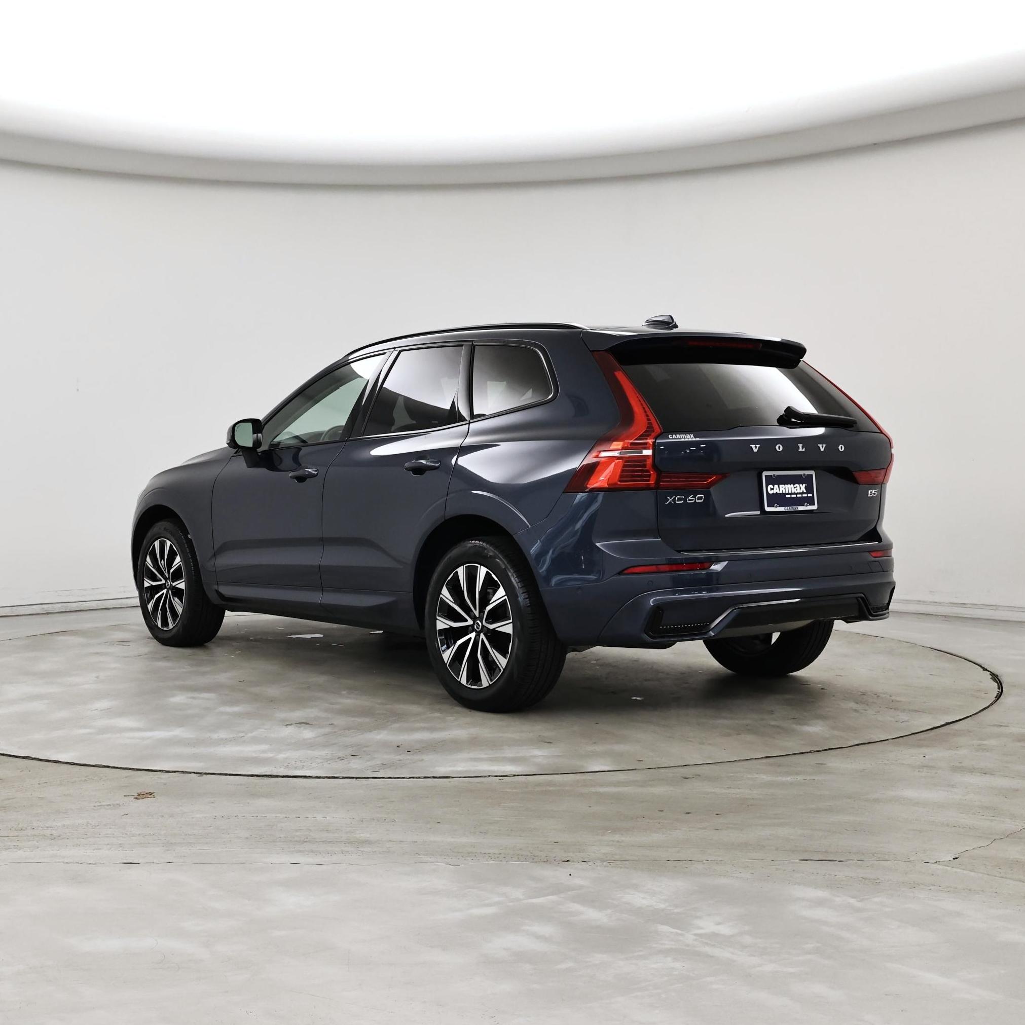Thumbnail: 2023 Volvo XC60 - 2