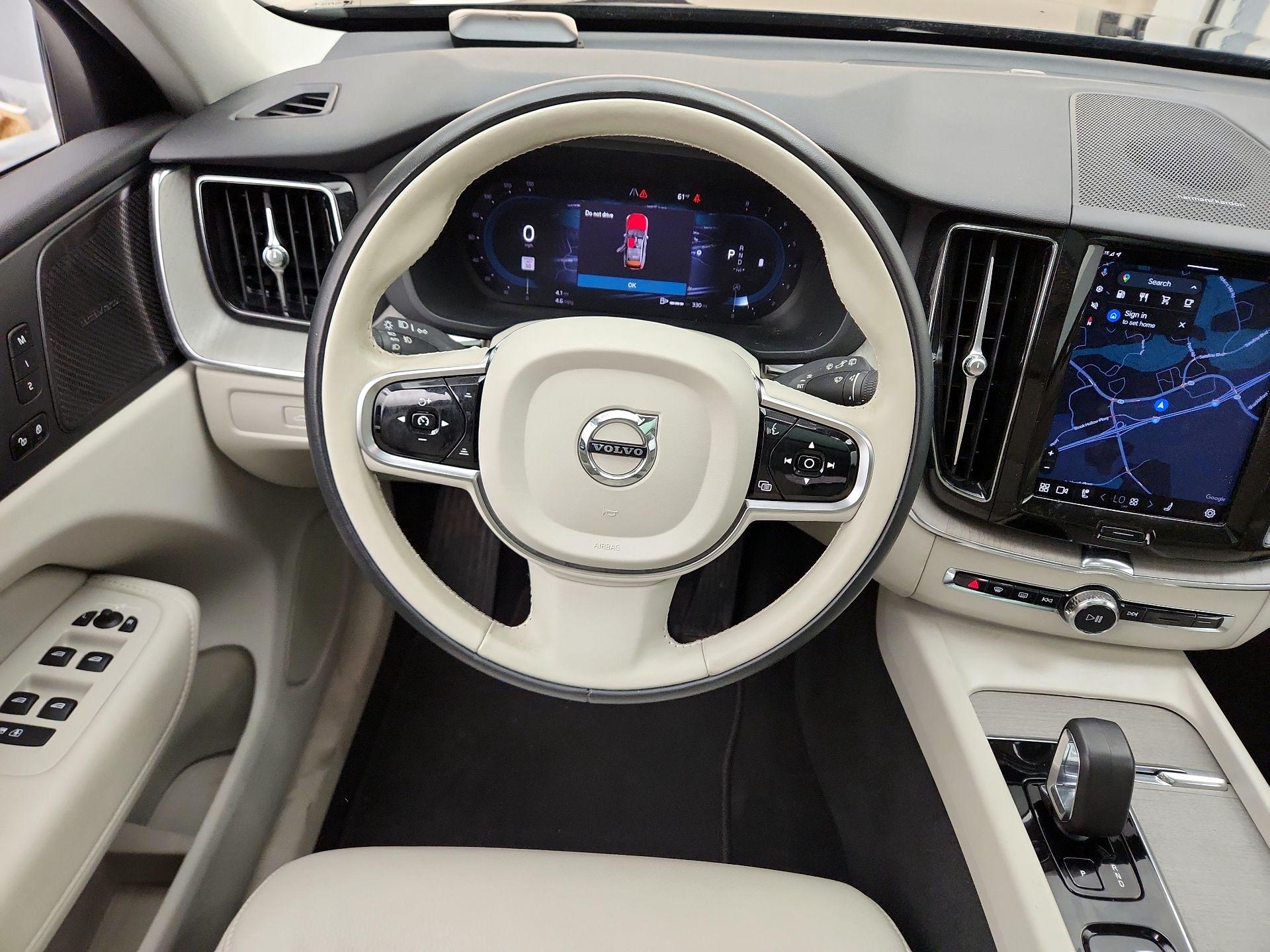 Thumbnail: 2023 Volvo XC60 - 10