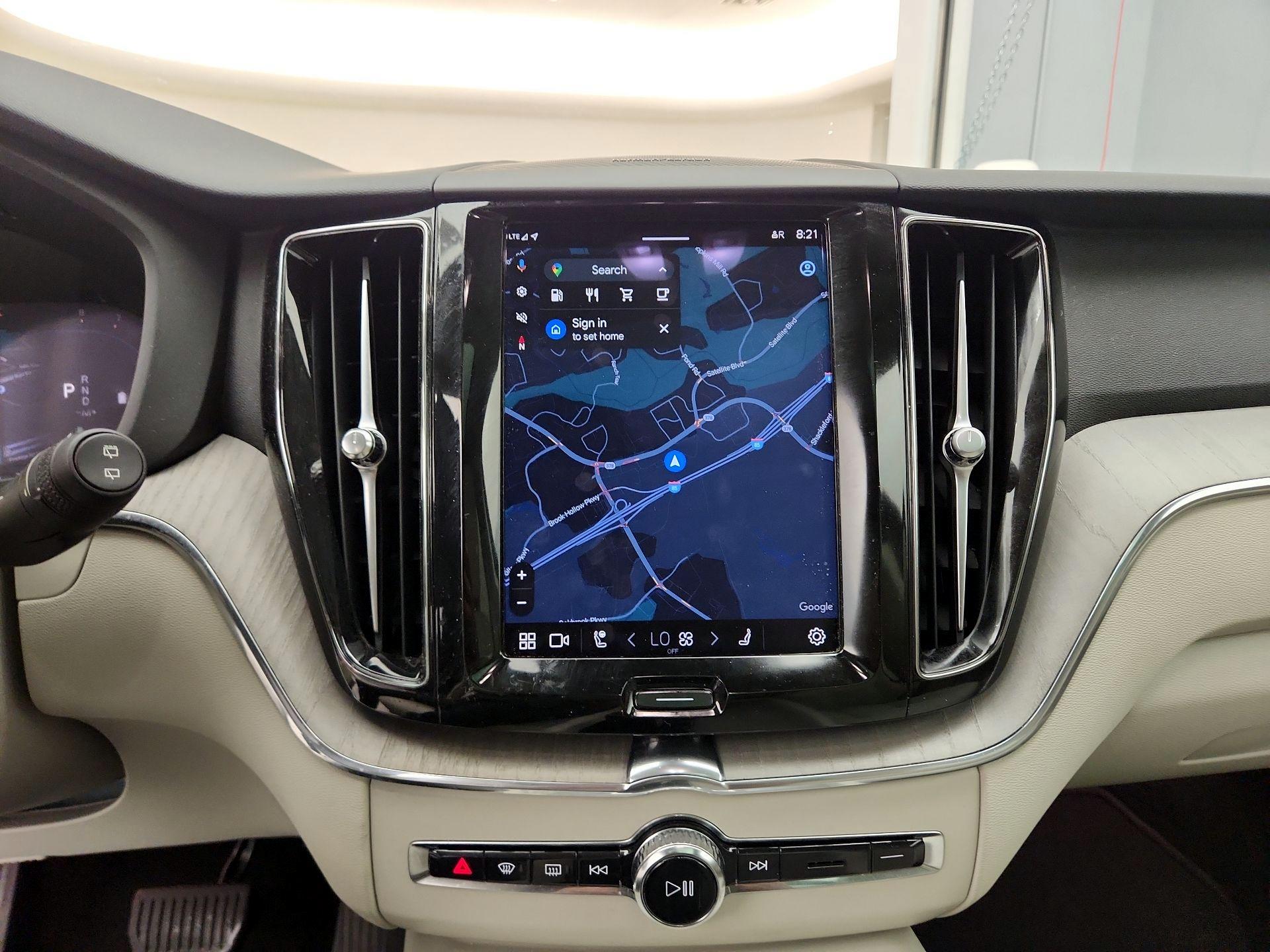 Thumbnail: 2023 Volvo XC60 - 14