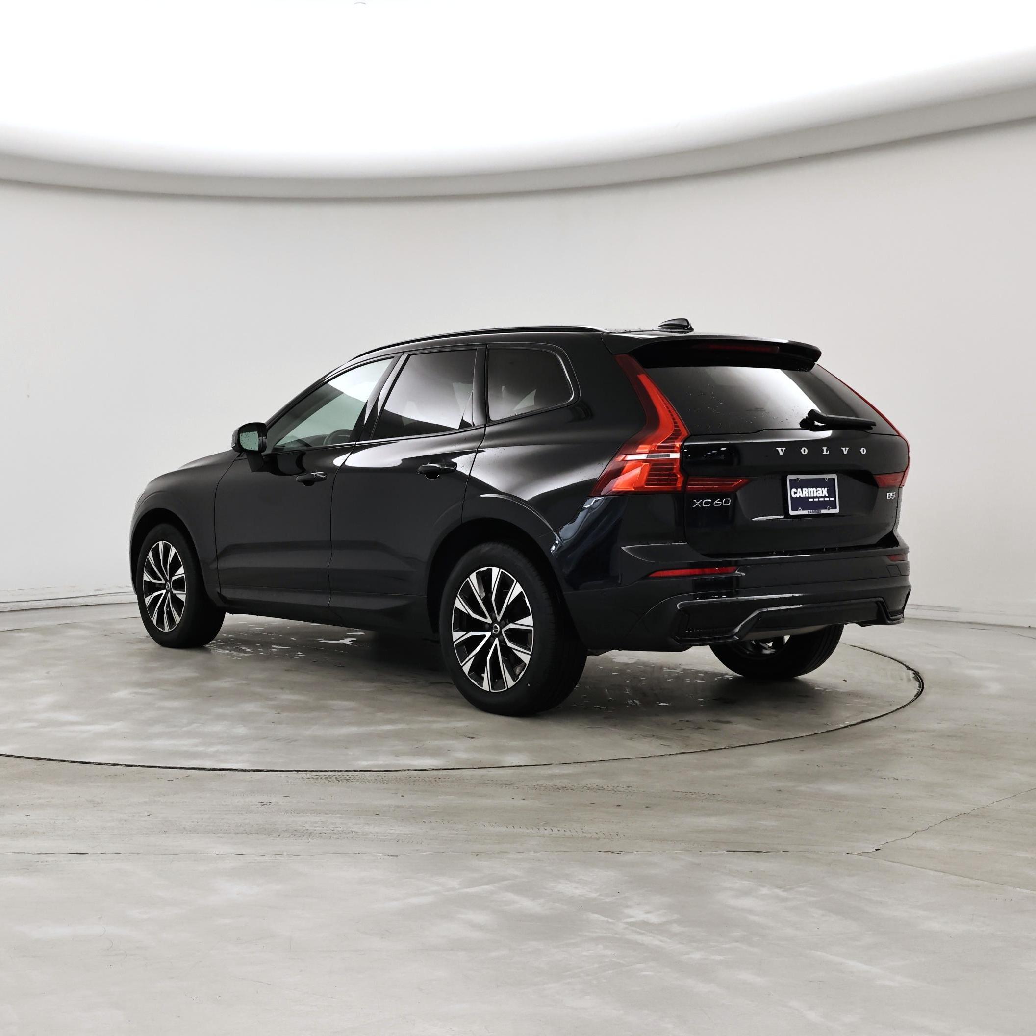 Thumbnail: 2023 Volvo XC60 - 2