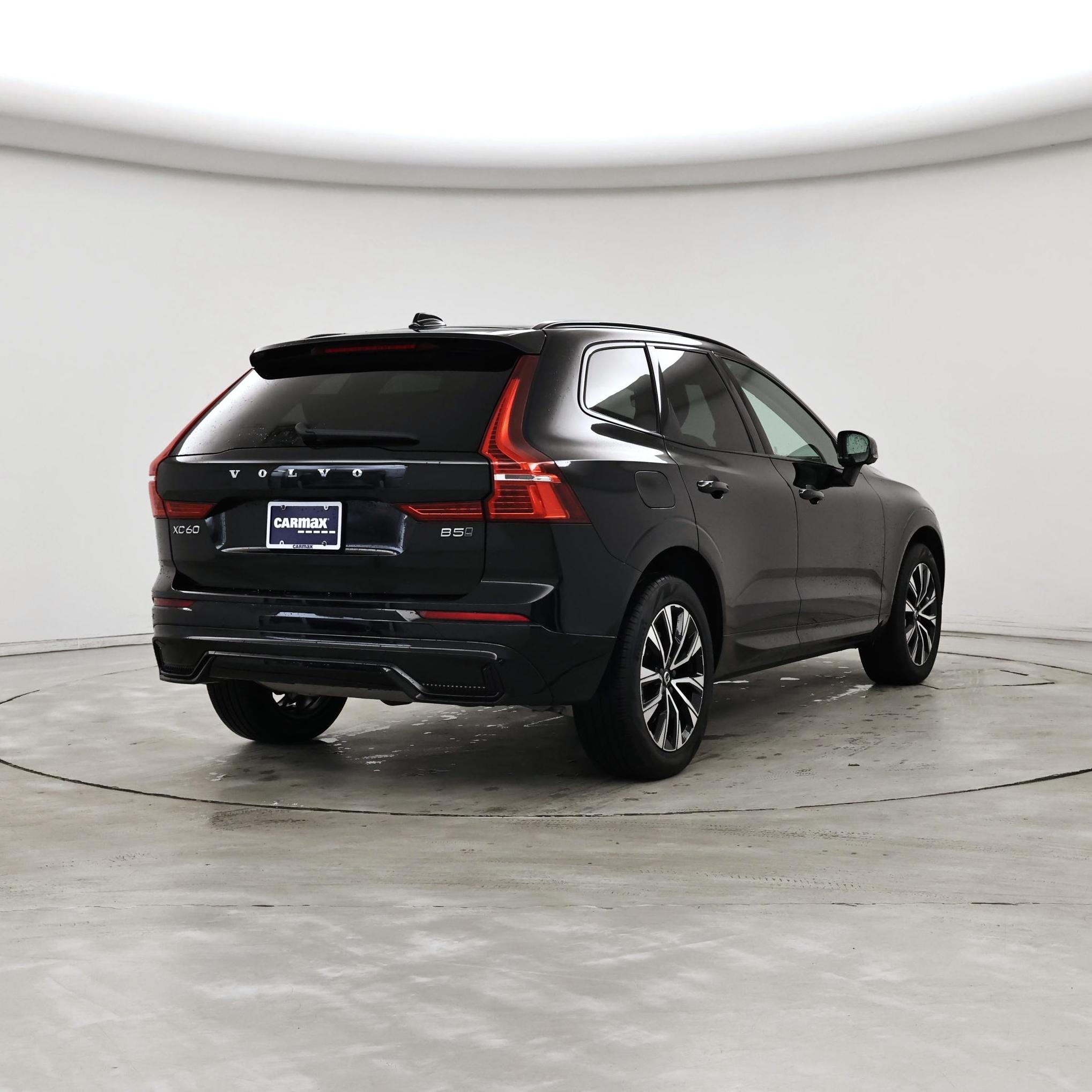 Thumbnail: 2023 Volvo XC60 - 8