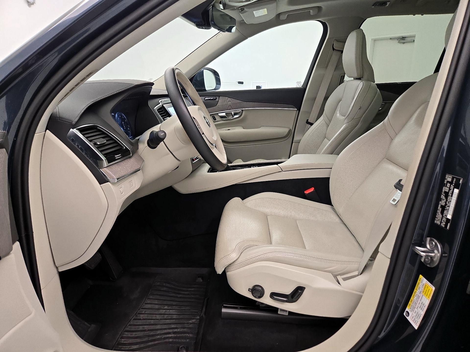 Thumbnail: 2022 Volvo XC90 - 11