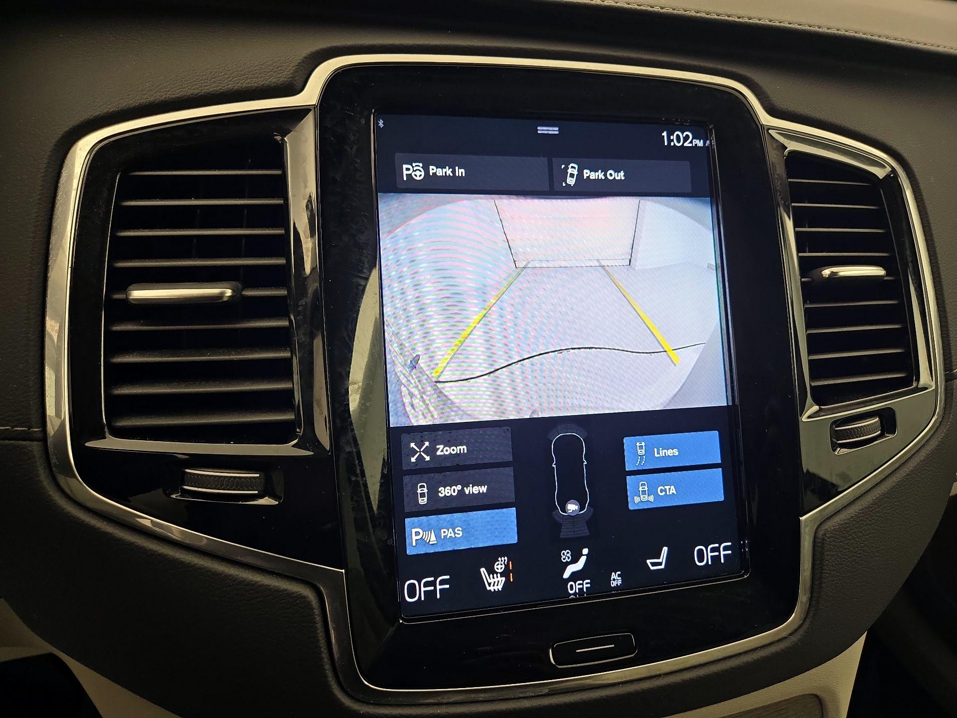 Thumbnail: 2022 Volvo XC90 - 15