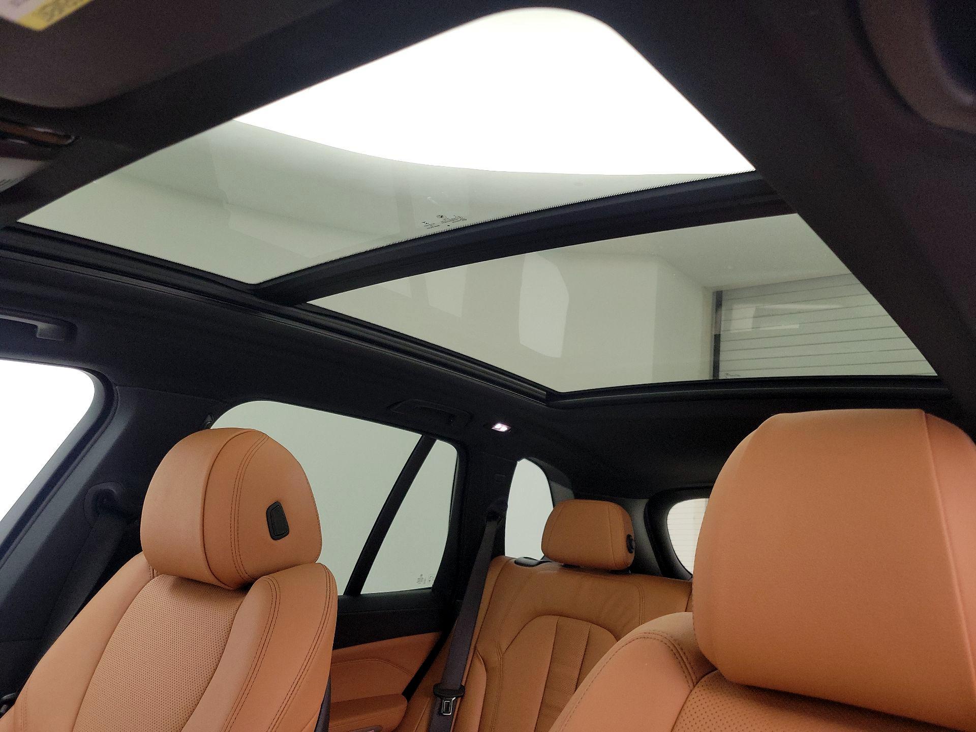 Thumbnail: 2022 BMW X5 - 20