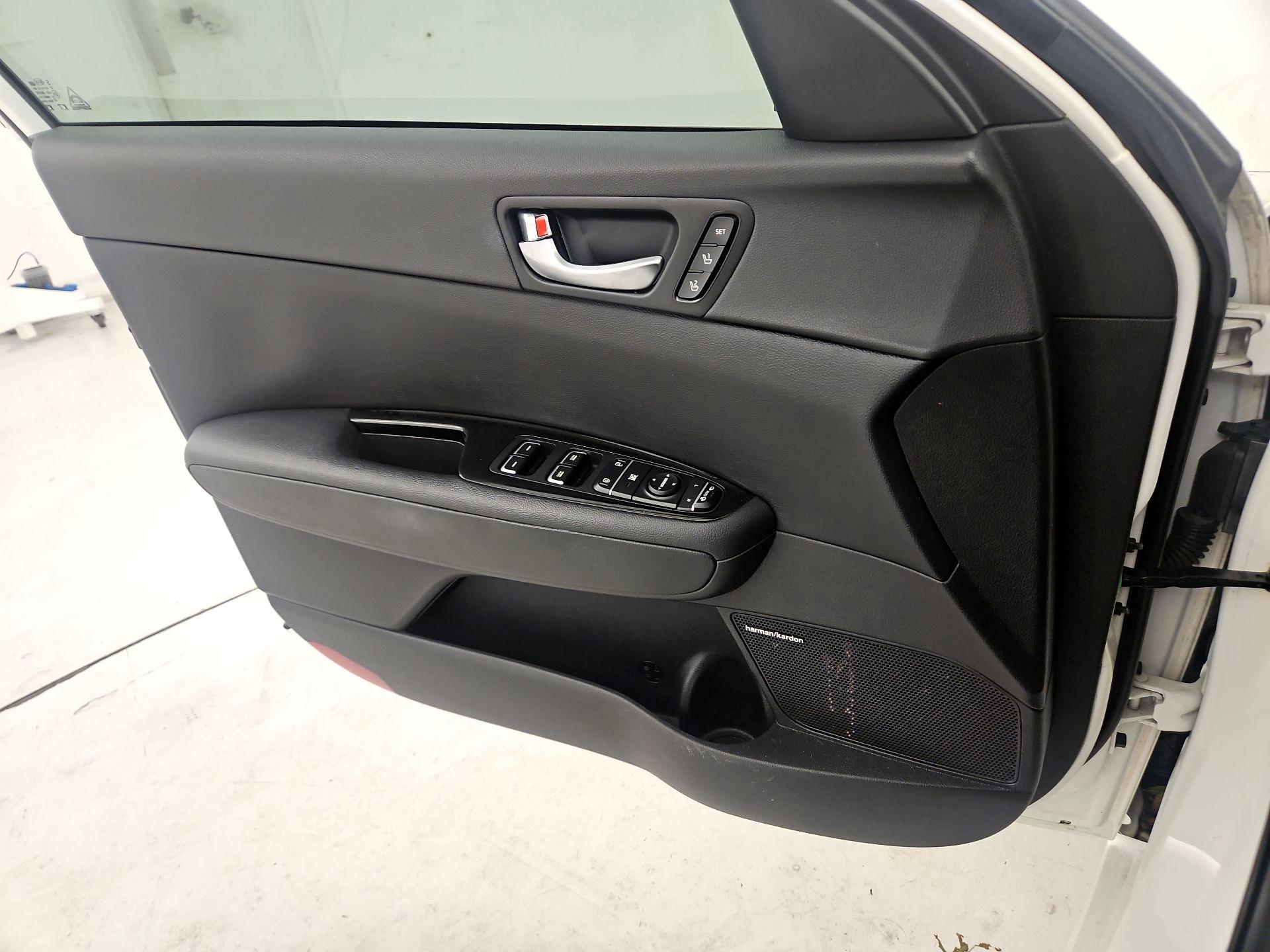 Thumbnail: 2018 Kia Optima - 12