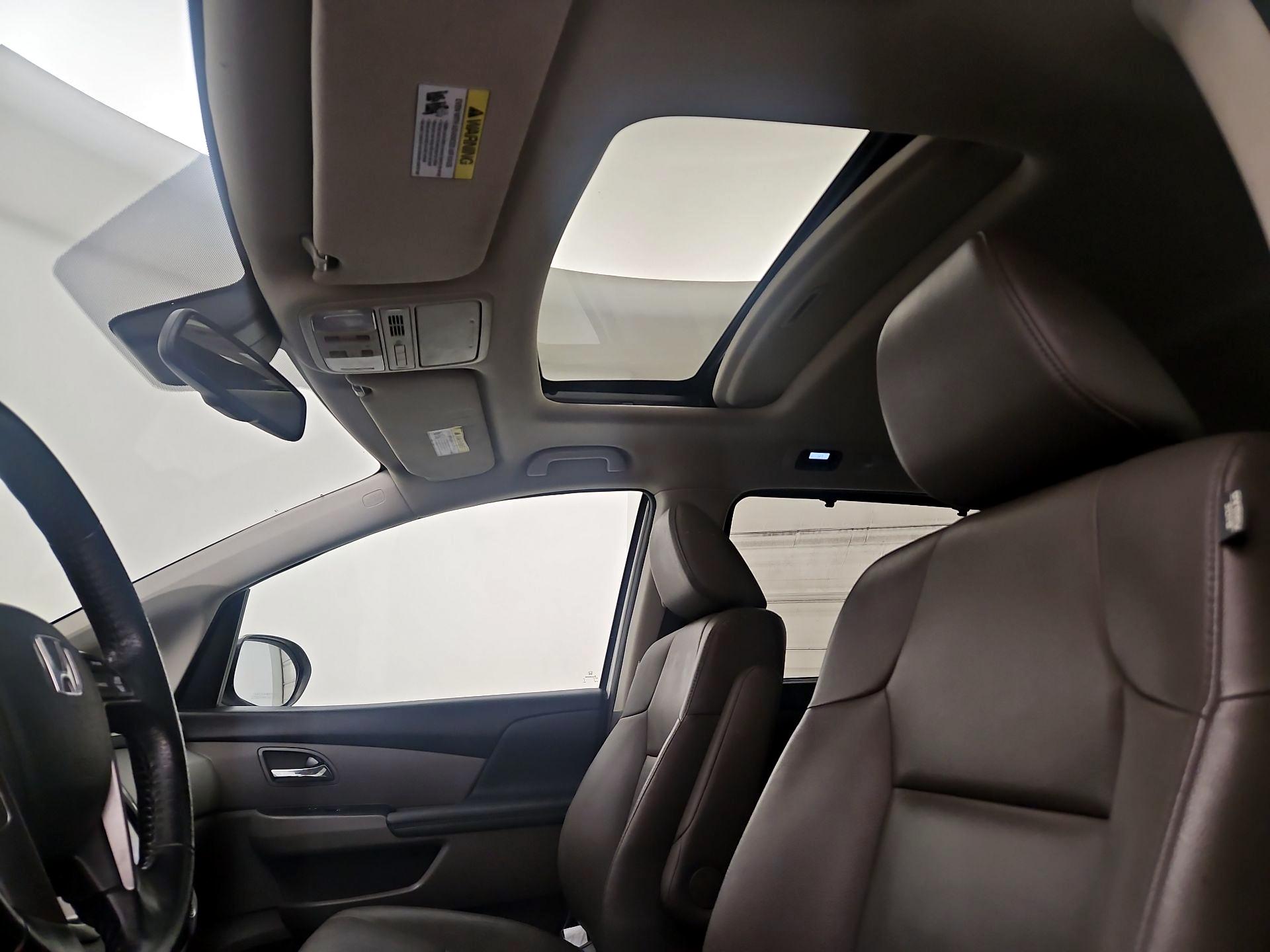 Thumbnail: 2015 Honda Odyssey - 19