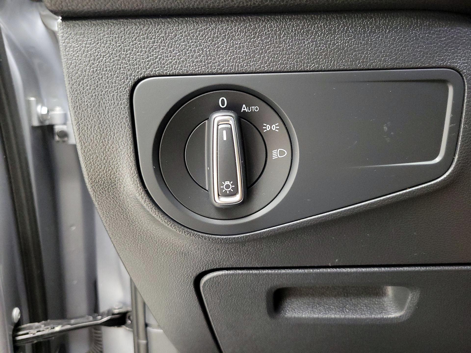 Thumbnail: 2024 Volkswagen Tiguan - 13