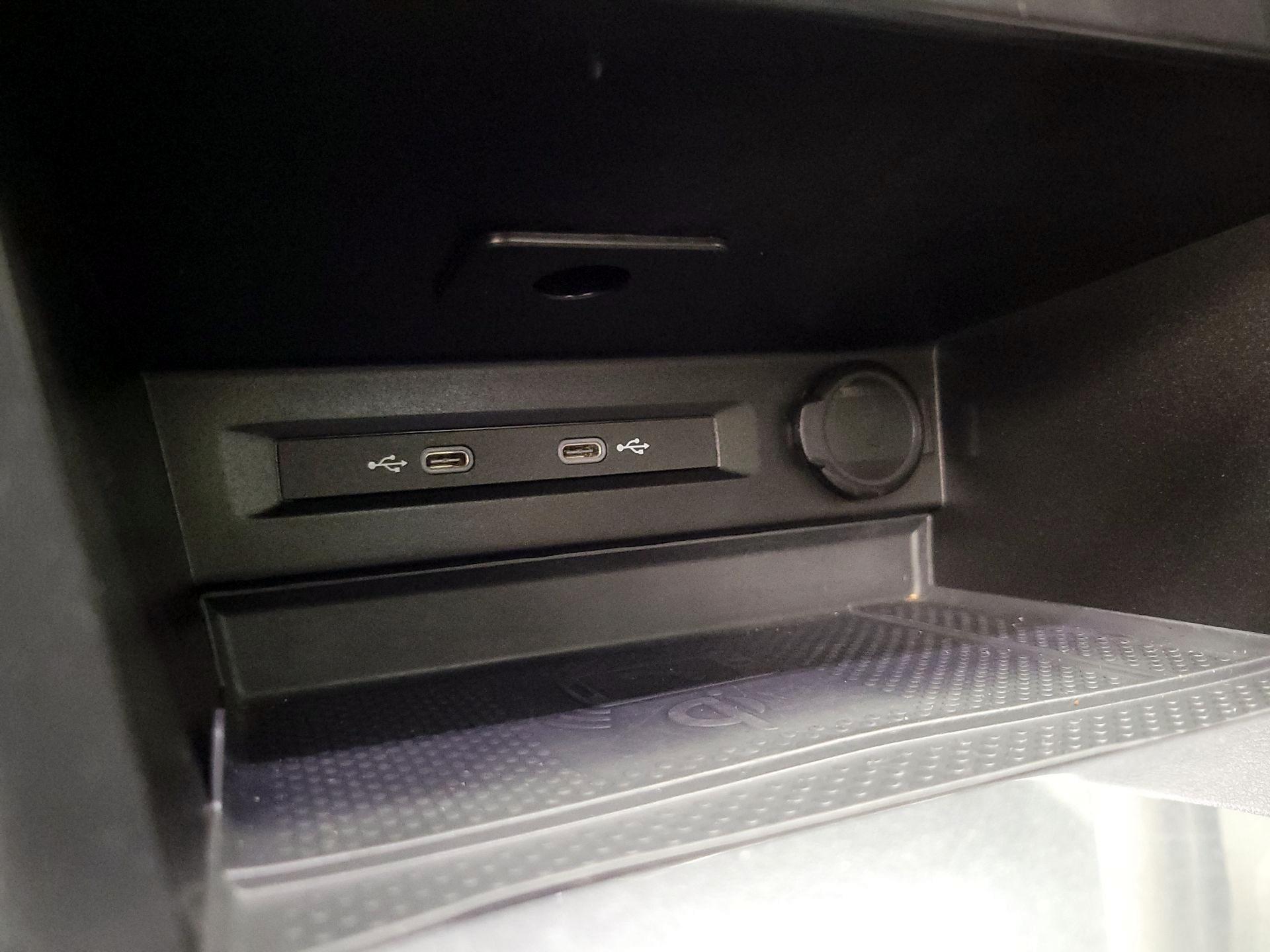 Thumbnail: 2024 Volkswagen Tiguan - 18