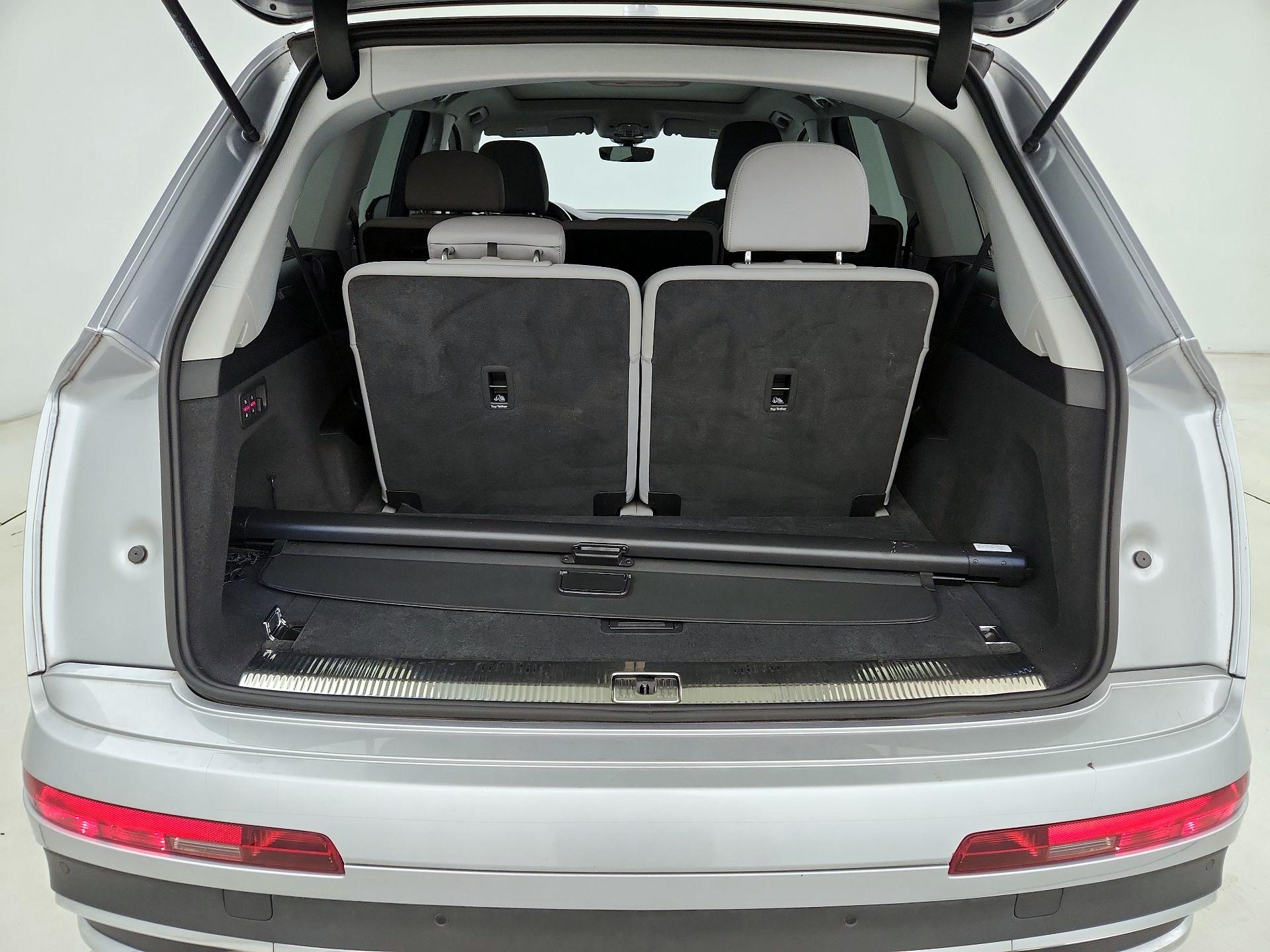 Thumbnail: 2022 Audi Q7 - 16