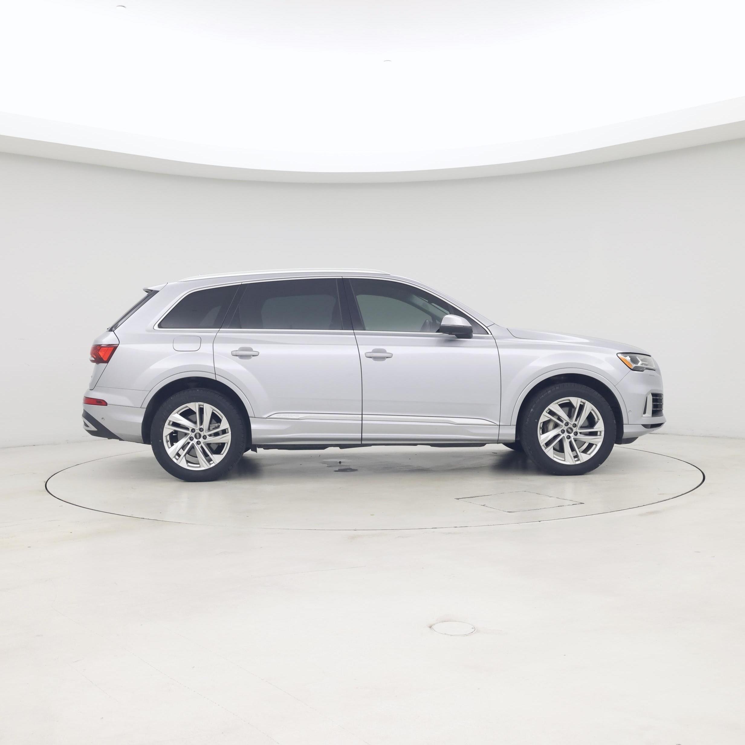 Thumbnail: 2022 Audi Q7 - 7