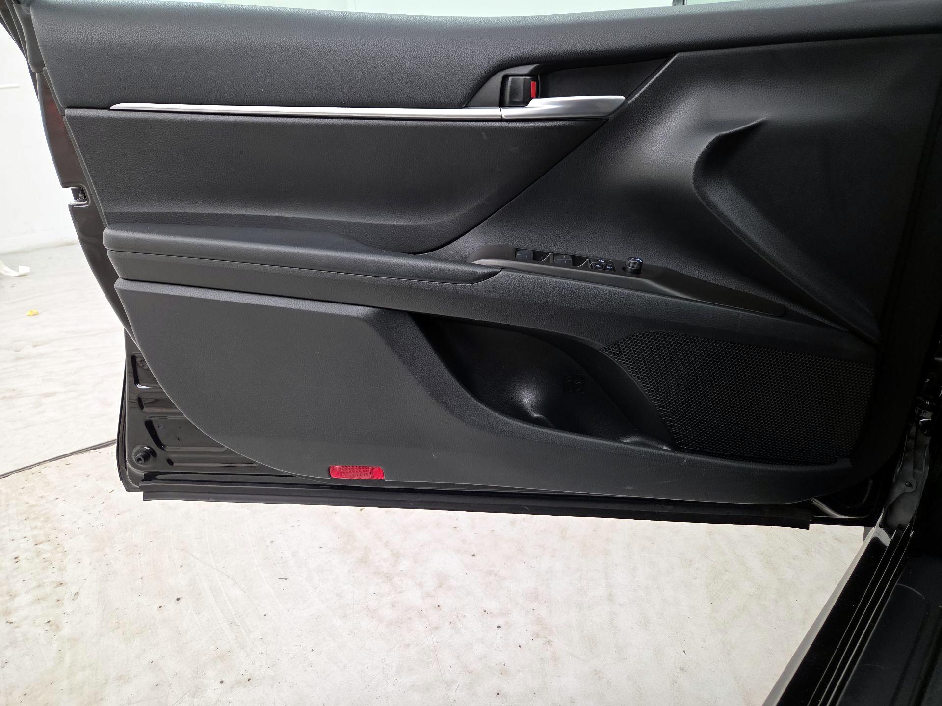 Thumbnail: 2023 Toyota Camry - 12