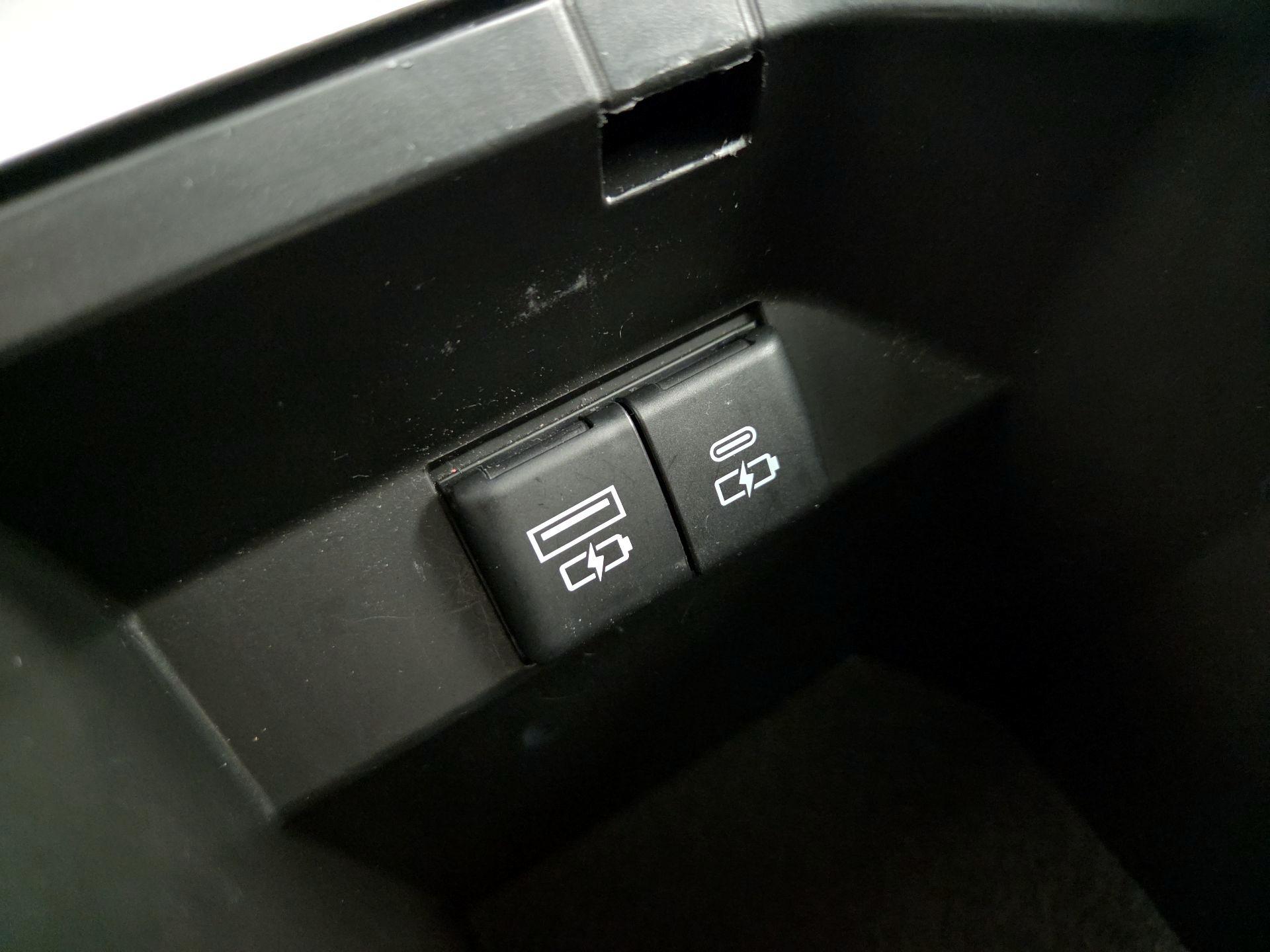 Thumbnail: 2023 Toyota Camry - 18