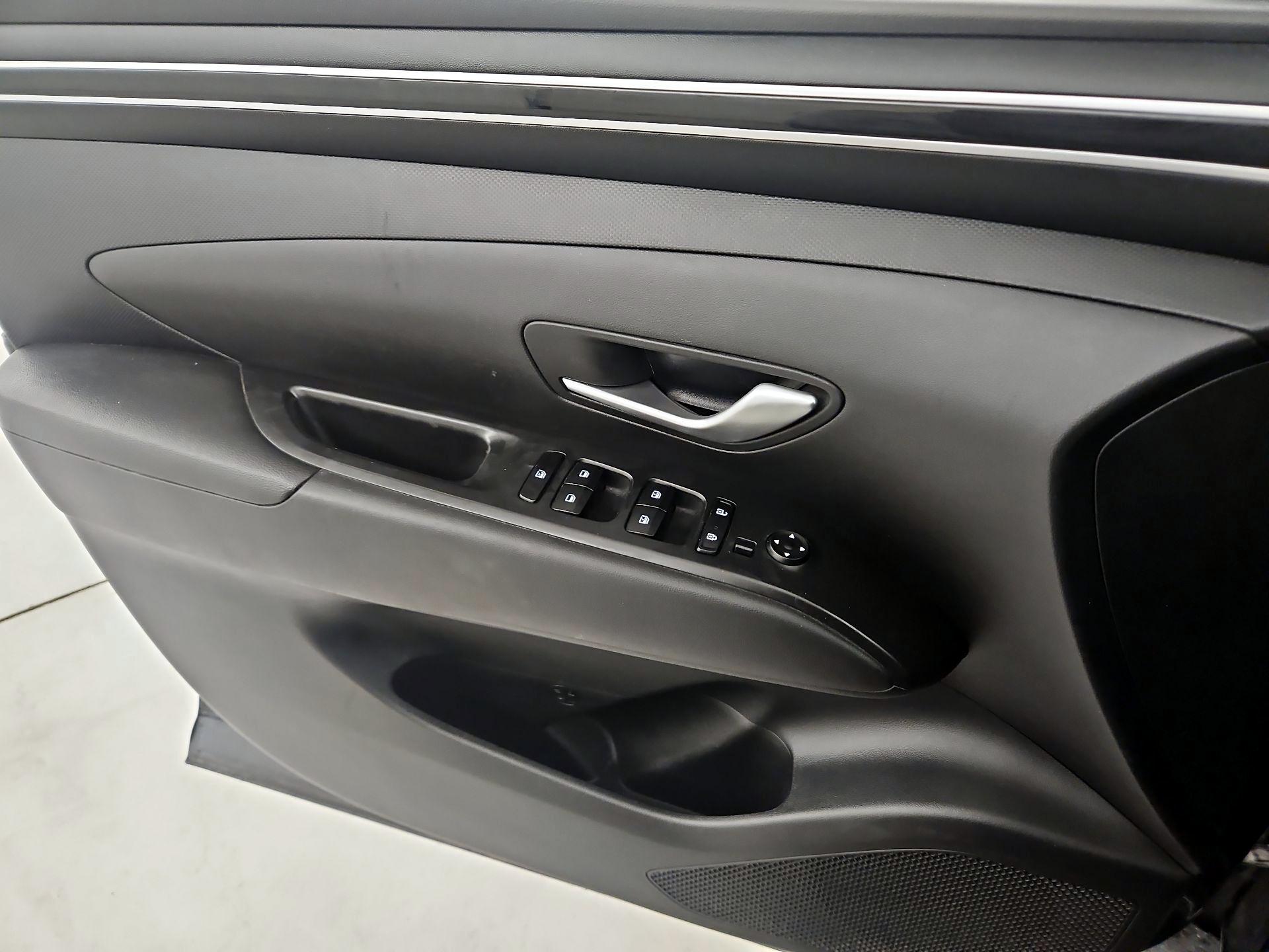 Thumbnail: 2023 Hyundai Santa Cruz - 12