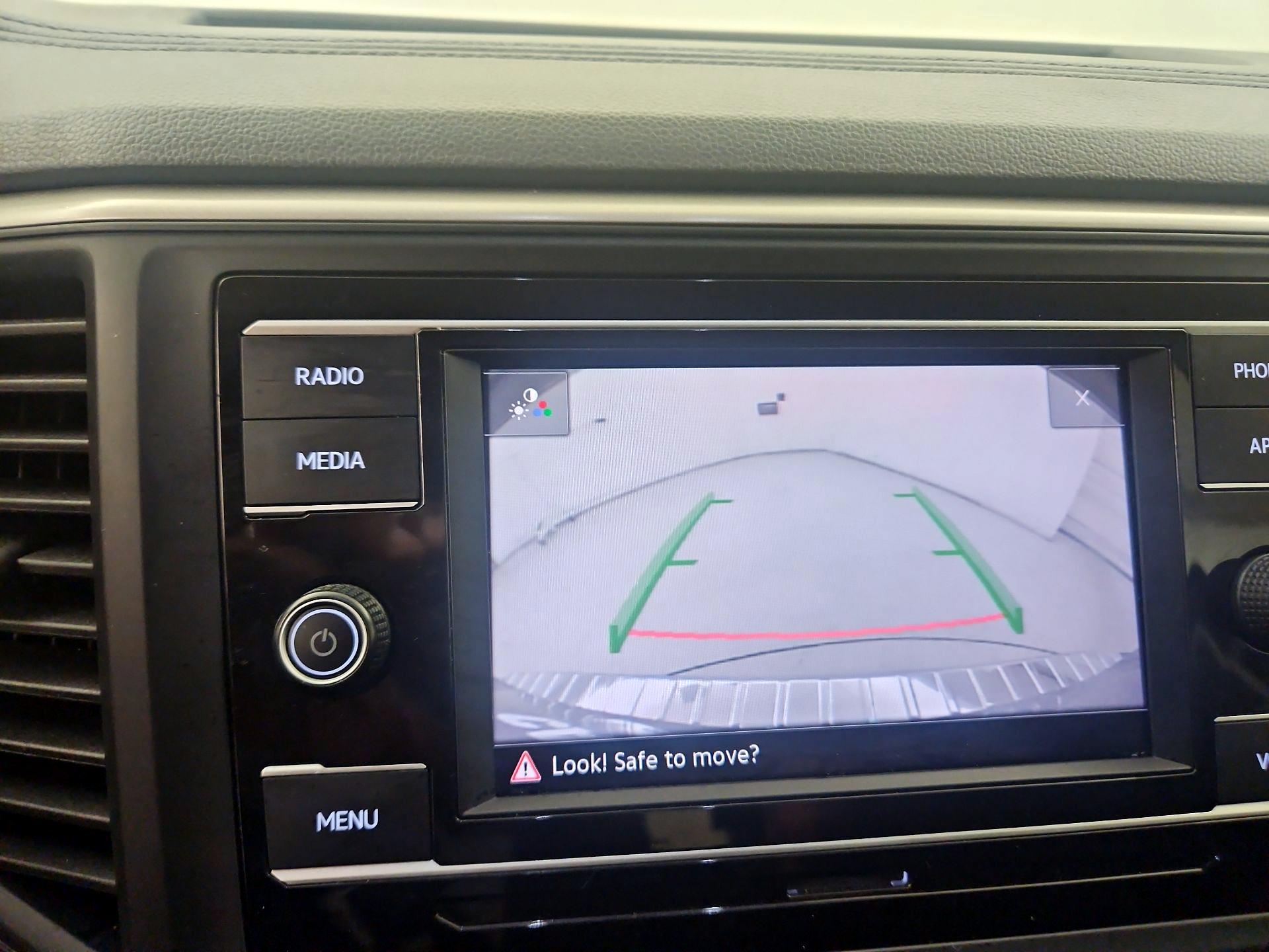 Thumbnail: 2021 Volkswagen Atlas - 14