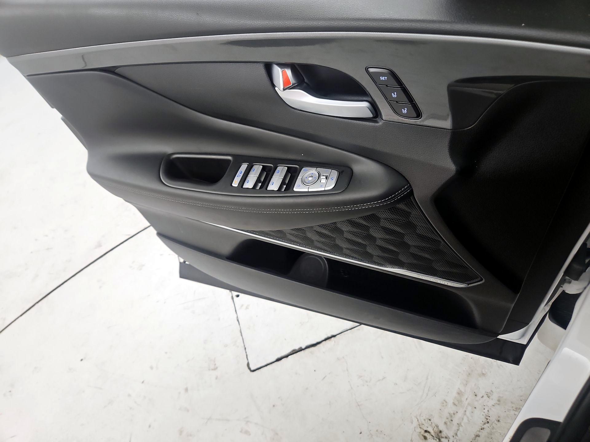 Thumbnail: 2023 Hyundai Santa Fe - 12