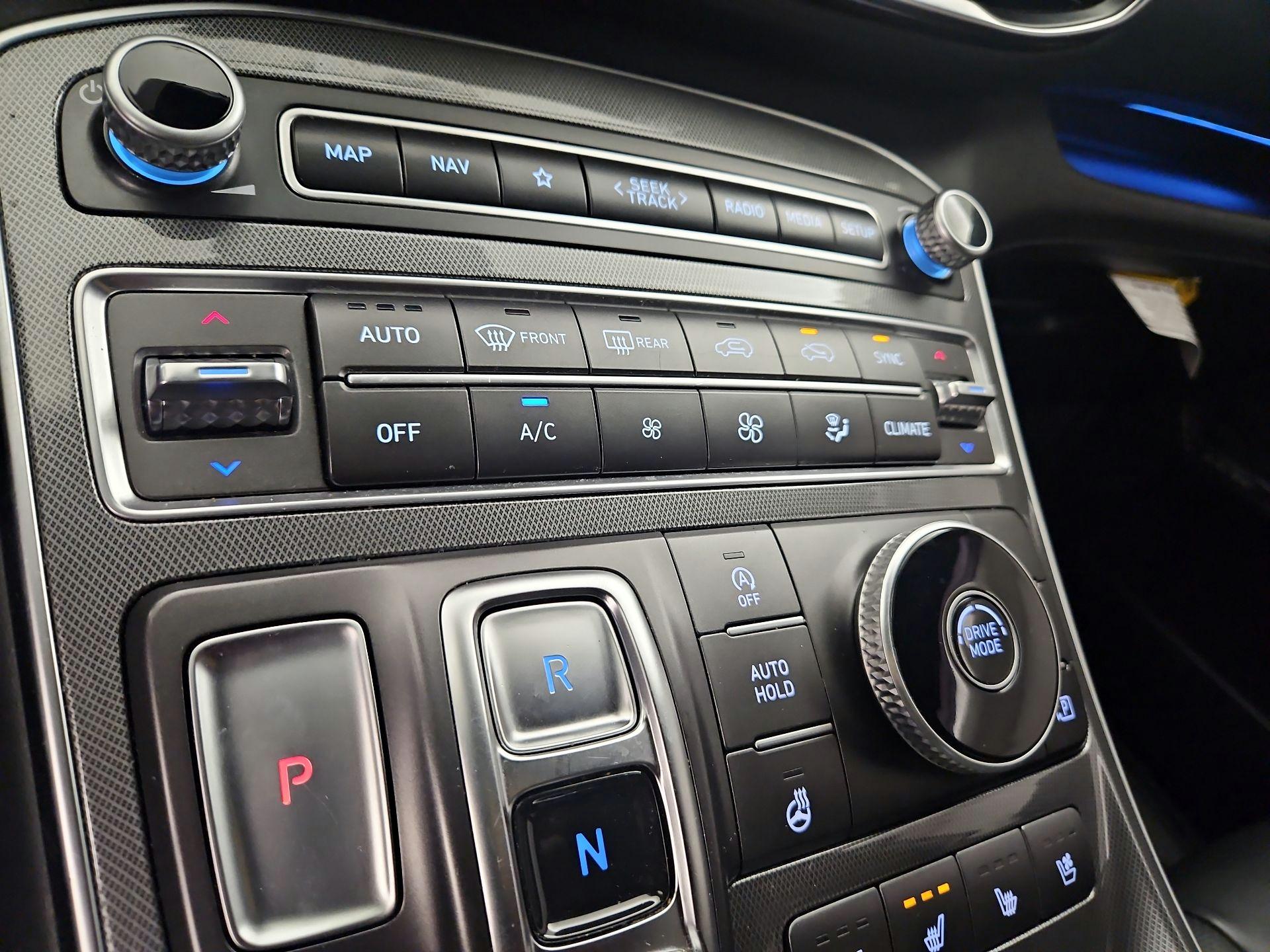 Thumbnail: 2023 Hyundai Santa Fe - 17