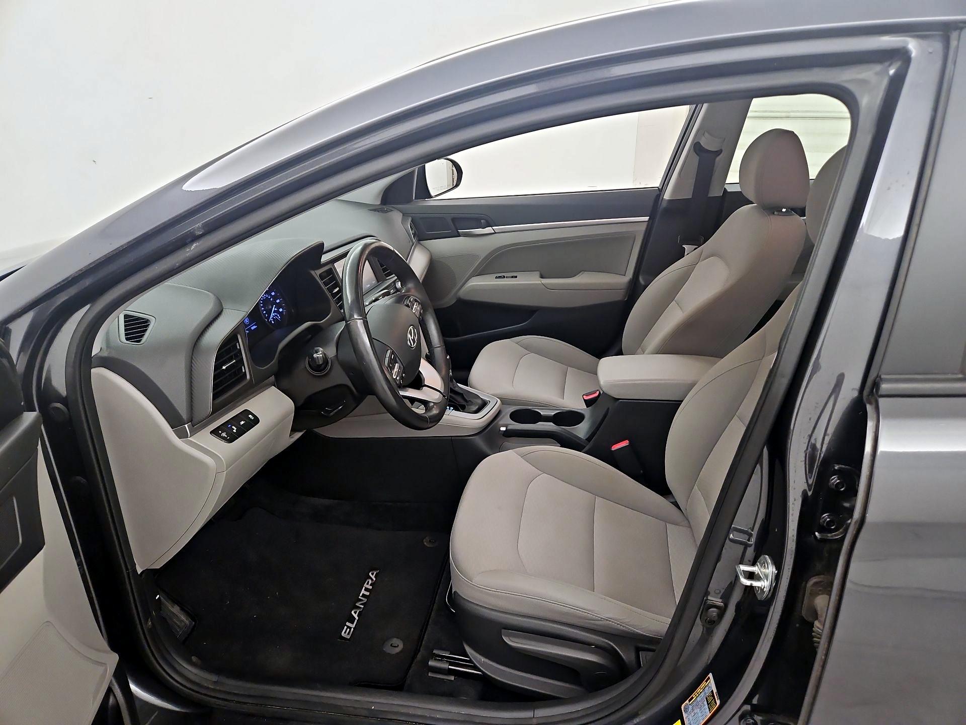 Thumbnail: 2020 Hyundai Elantra - 11