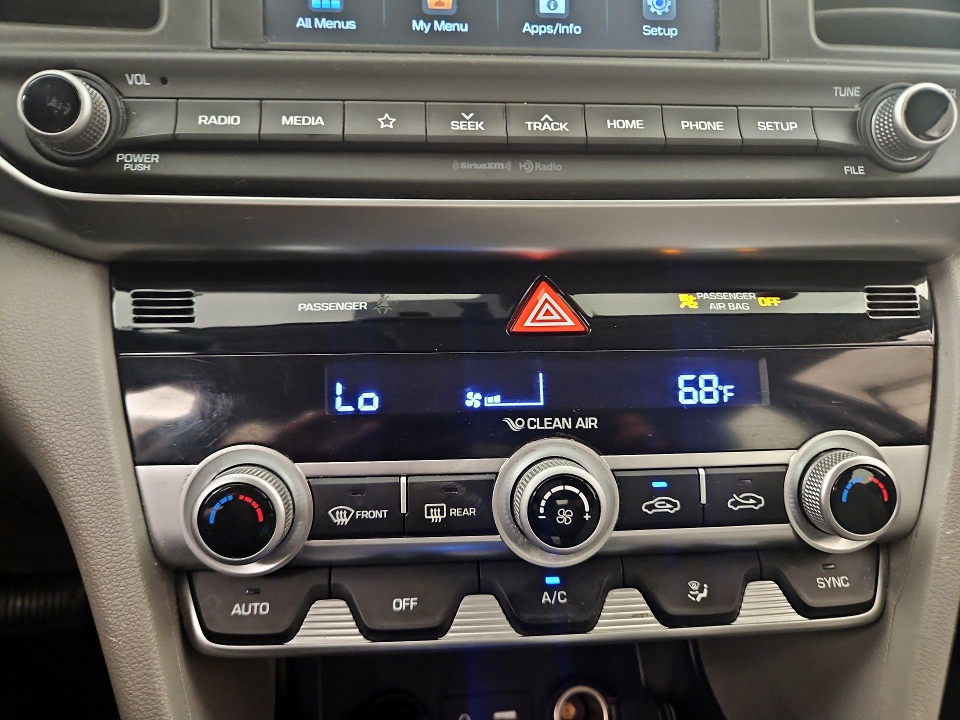 Thumbnail: 2020 Hyundai Elantra - 16