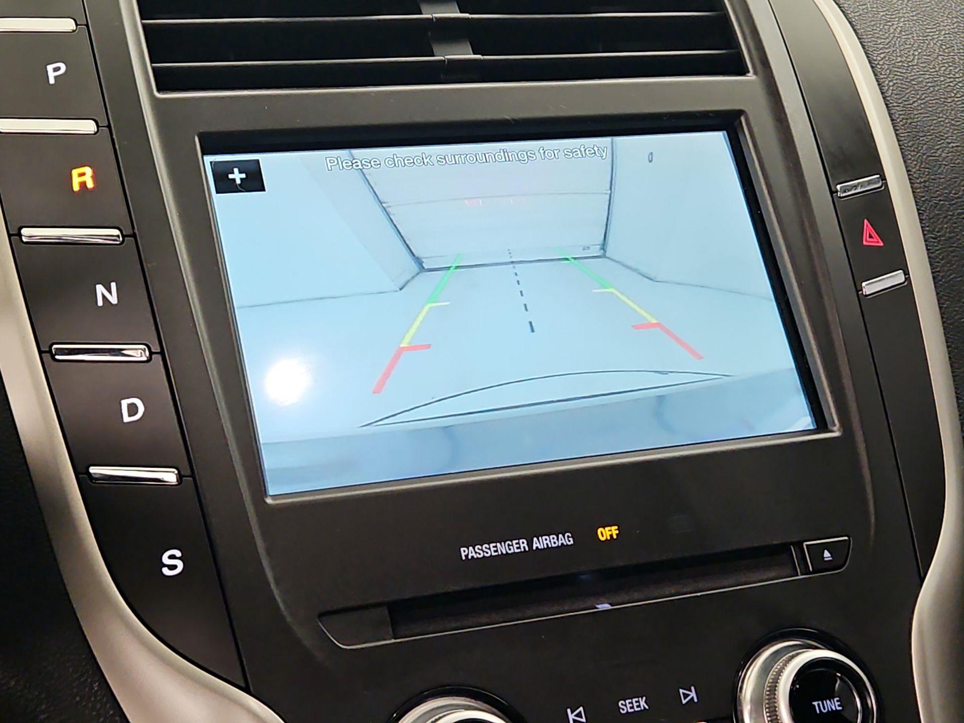 Thumbnail: 2016 Lincoln MKC - 15