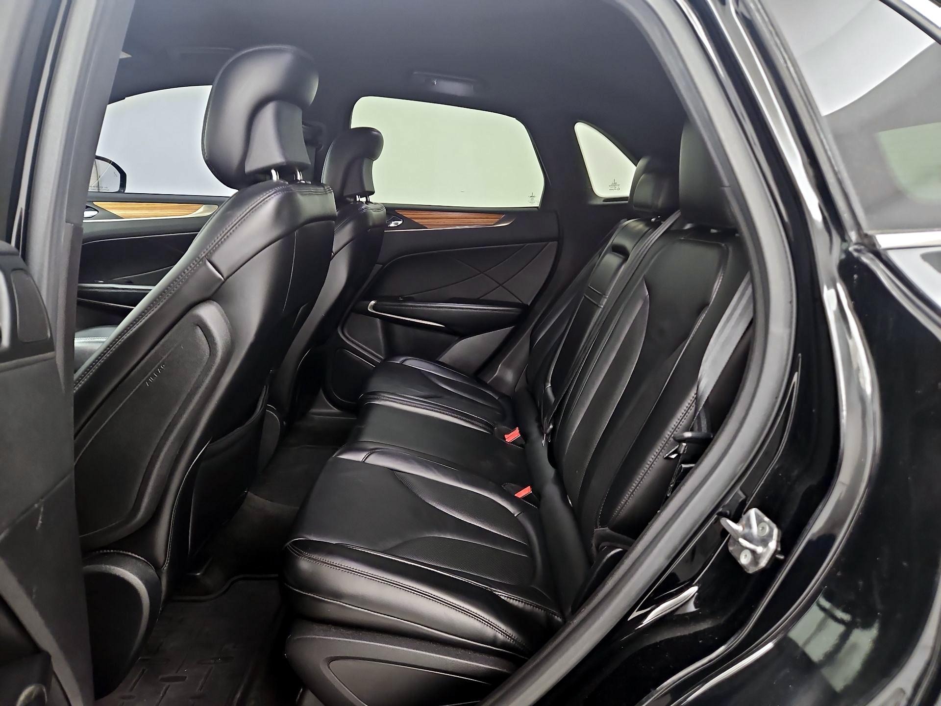 Thumbnail: 2016 Lincoln MKC - 20