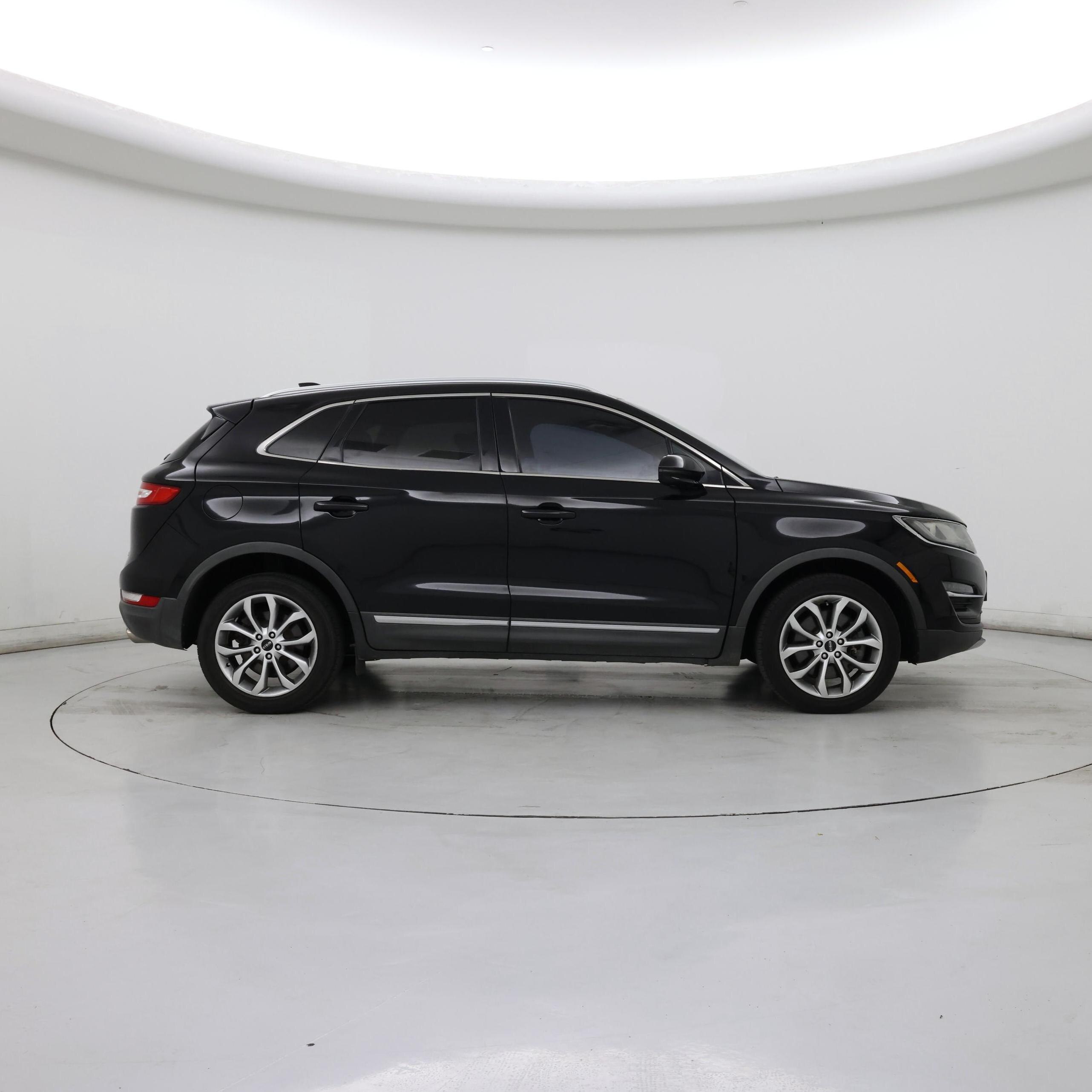Thumbnail: 2016 Lincoln MKC - 7