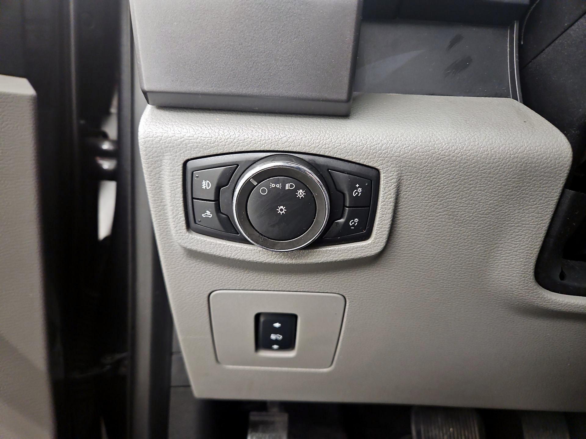 Thumbnail: 2017 Ford F-150 - 13