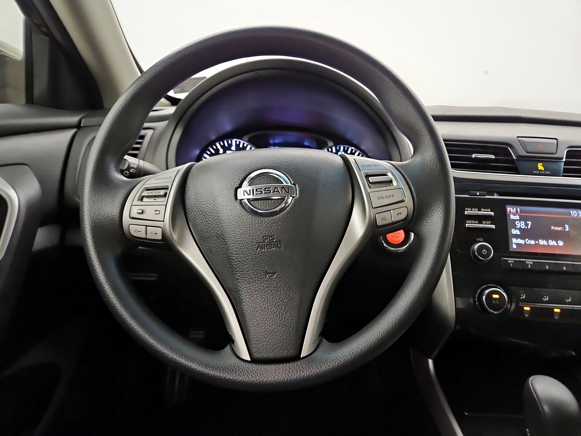 Thumbnail: 2014 Nissan Altima - 10