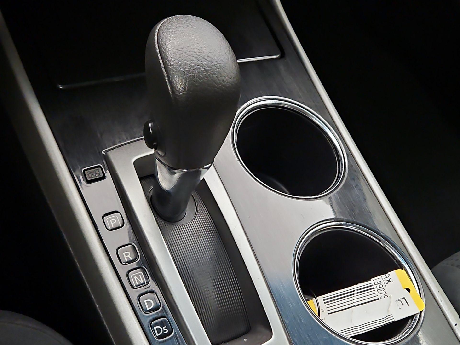 Thumbnail: 2014 Nissan Altima - 17