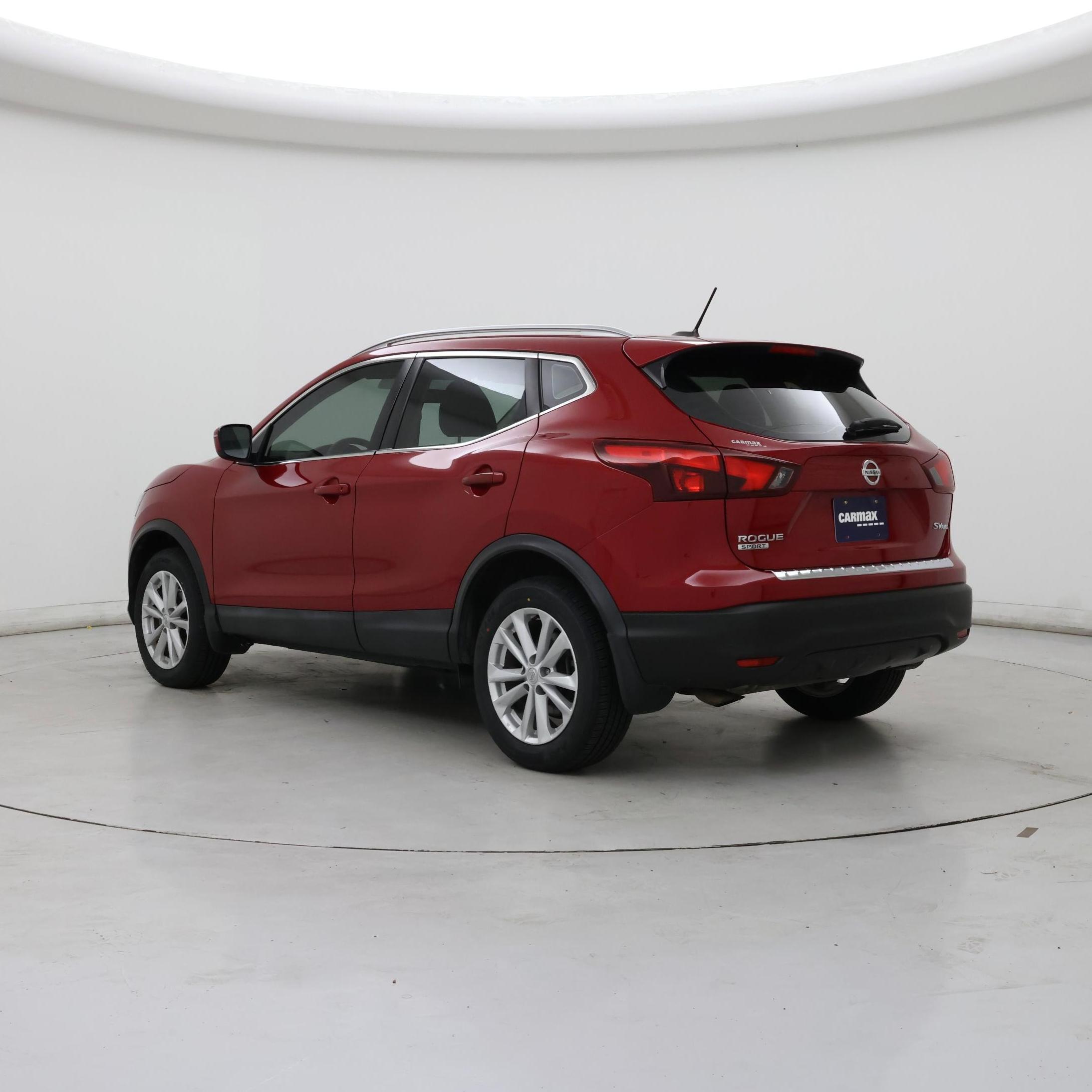 Thumbnail: 2017 Nissan Rogue Sport - 2