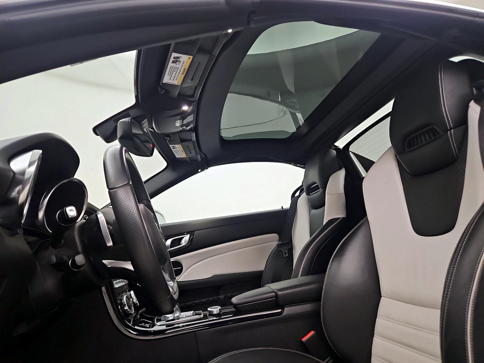 Thumbnail: 2018 Mercedes-Benz SLC - 20