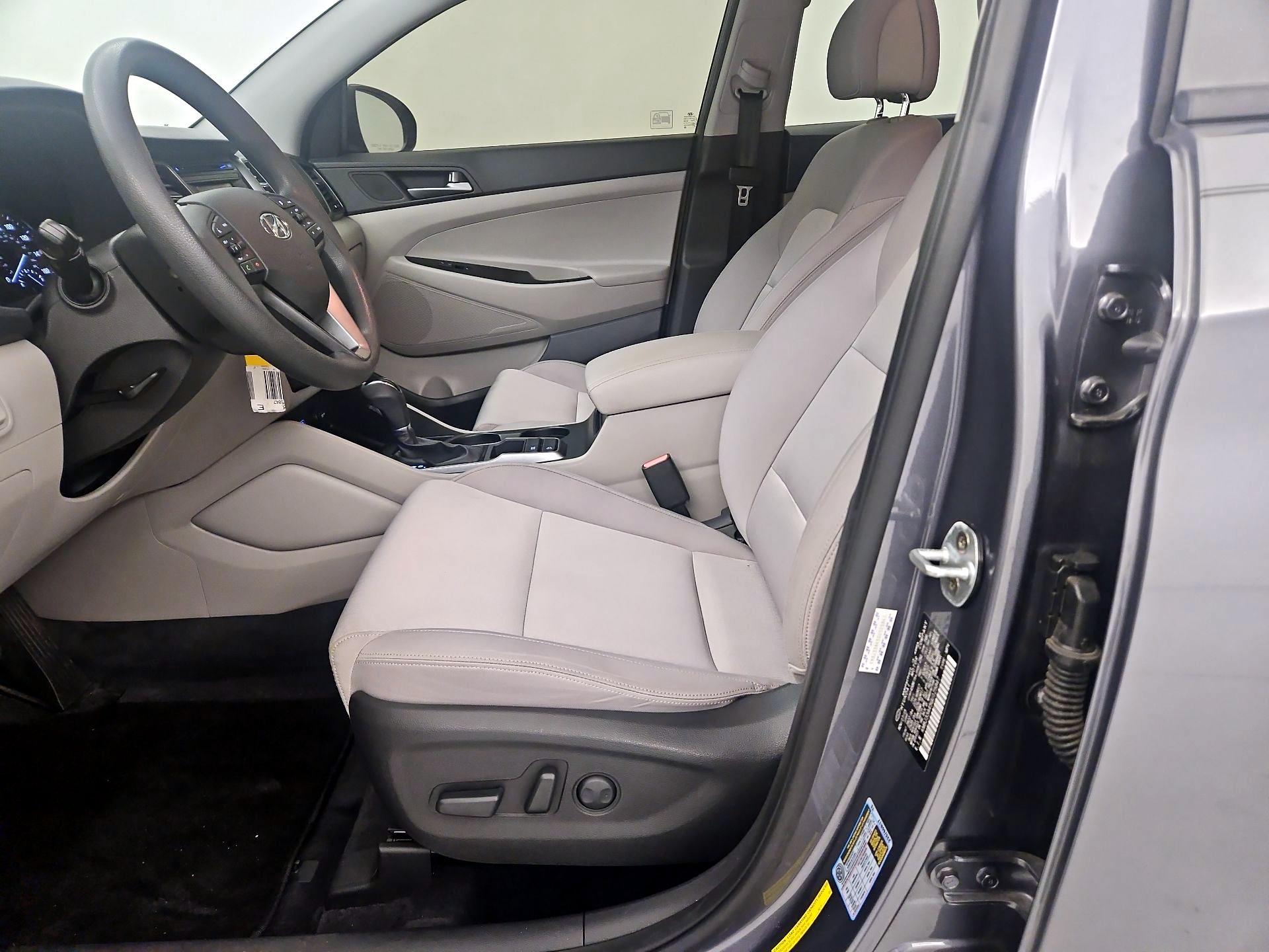 Thumbnail: 2016 Hyundai Tucson - 11